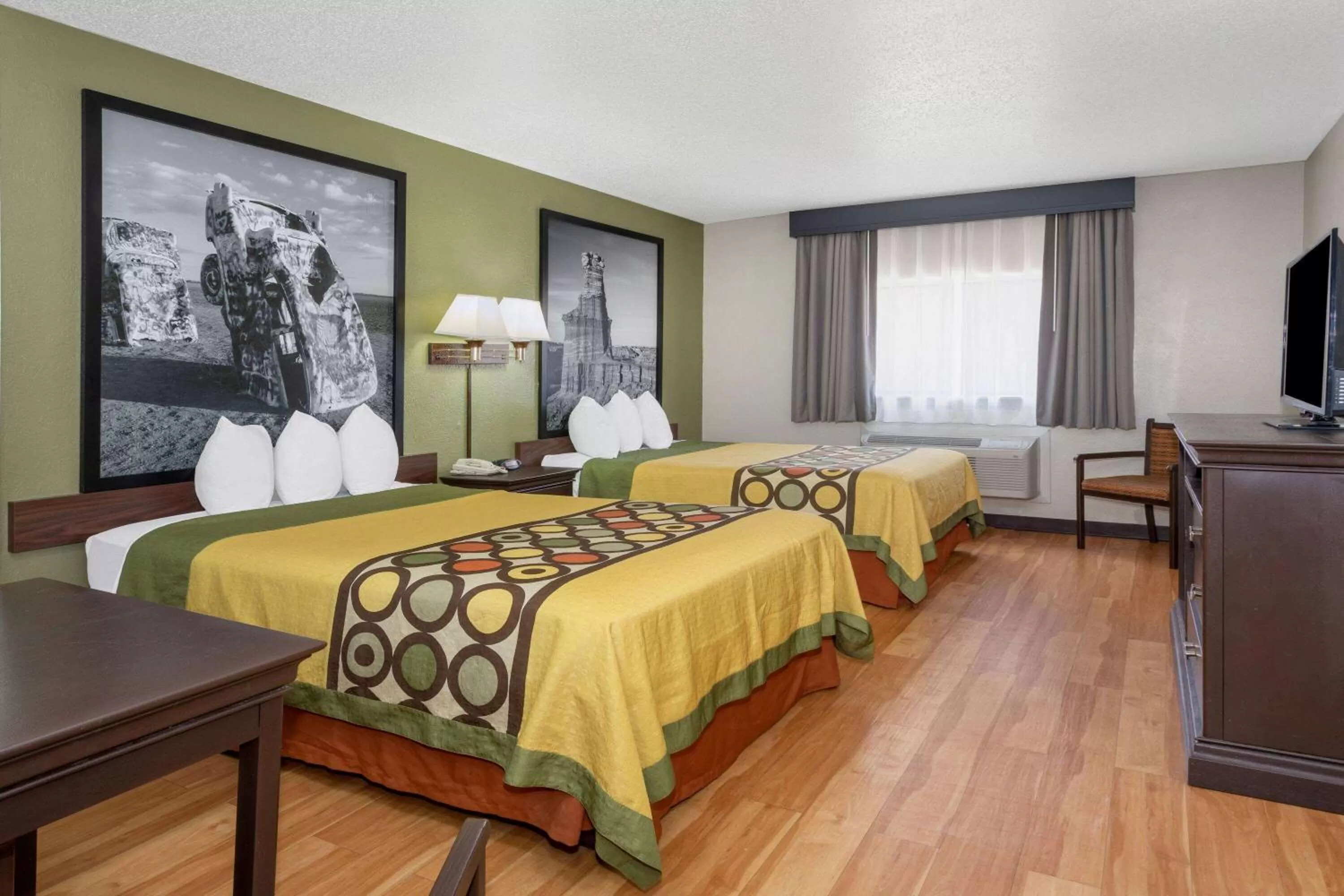 Photo of the whole room, Bed in Super 8 by Wyndham Amarillo Central TX