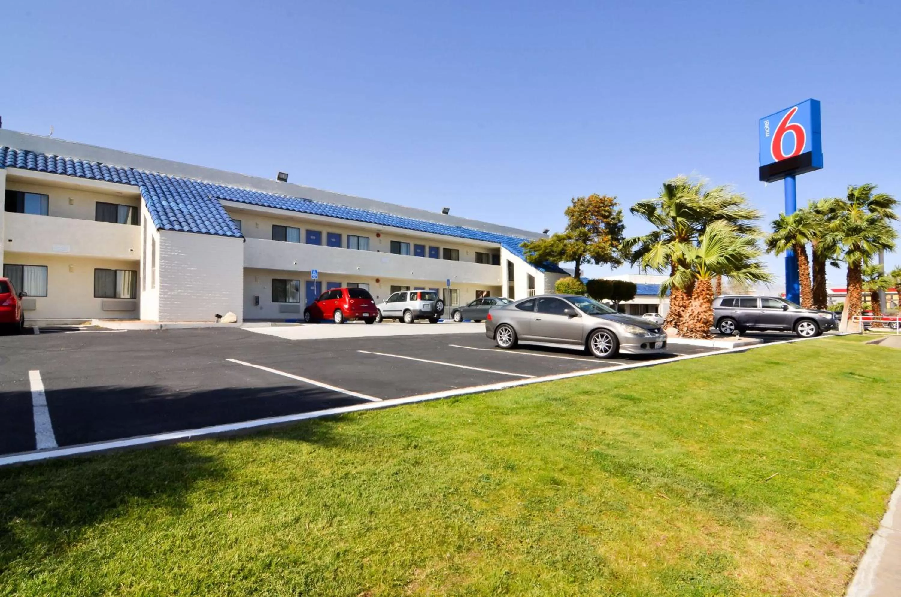 Property building in Motel 6-North Palm Springs, CA - North