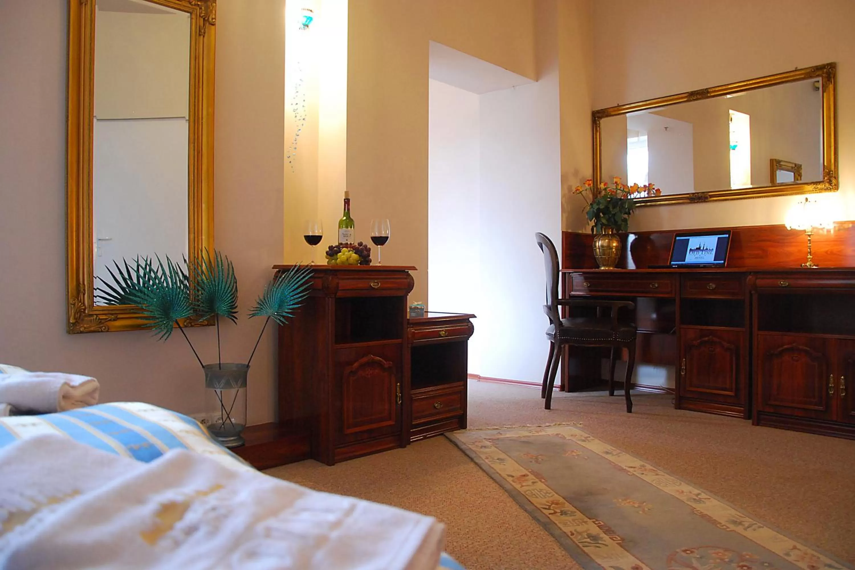 Bedroom in Old Time Hotel