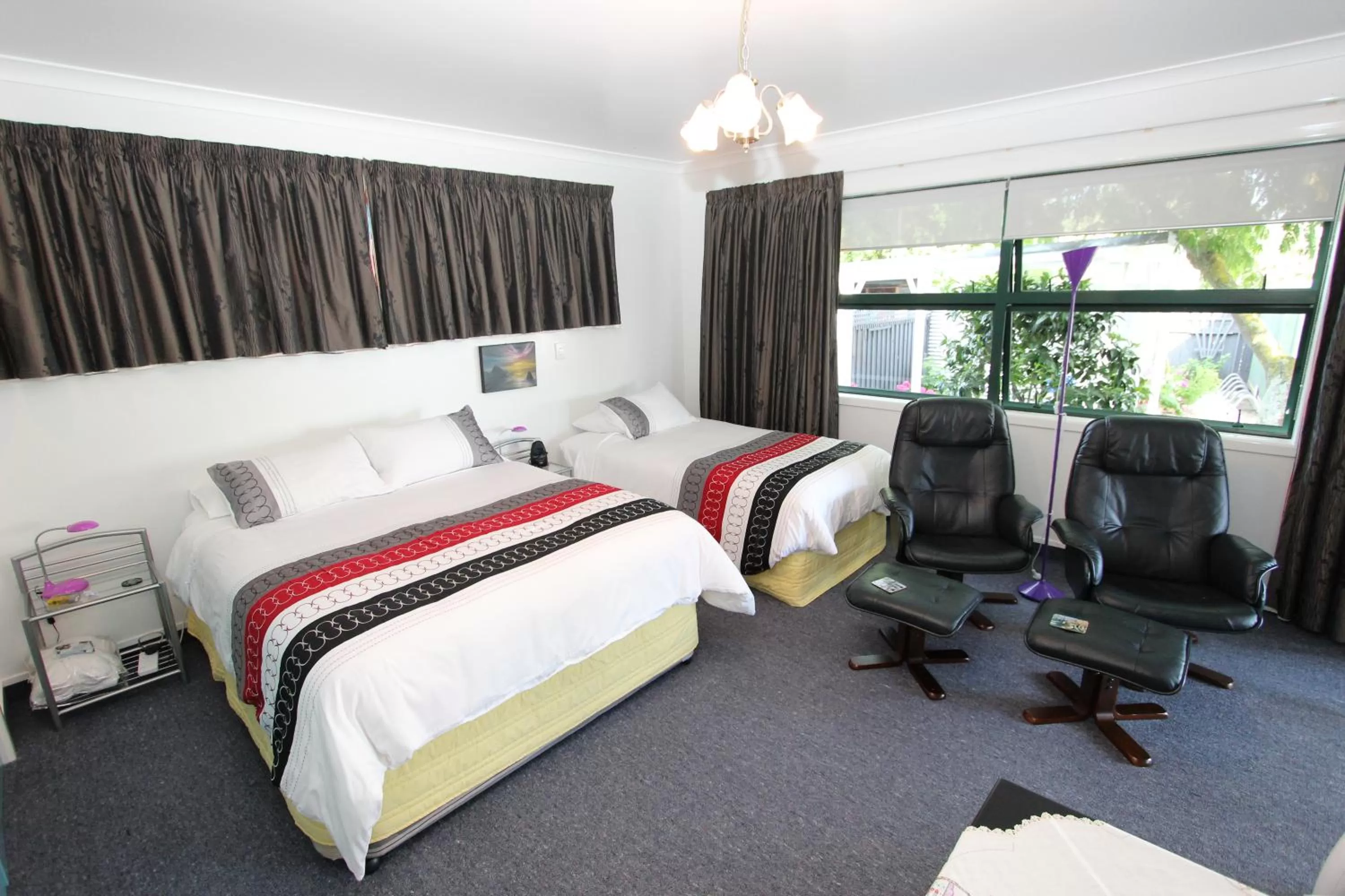 Bed in EMotel Napier