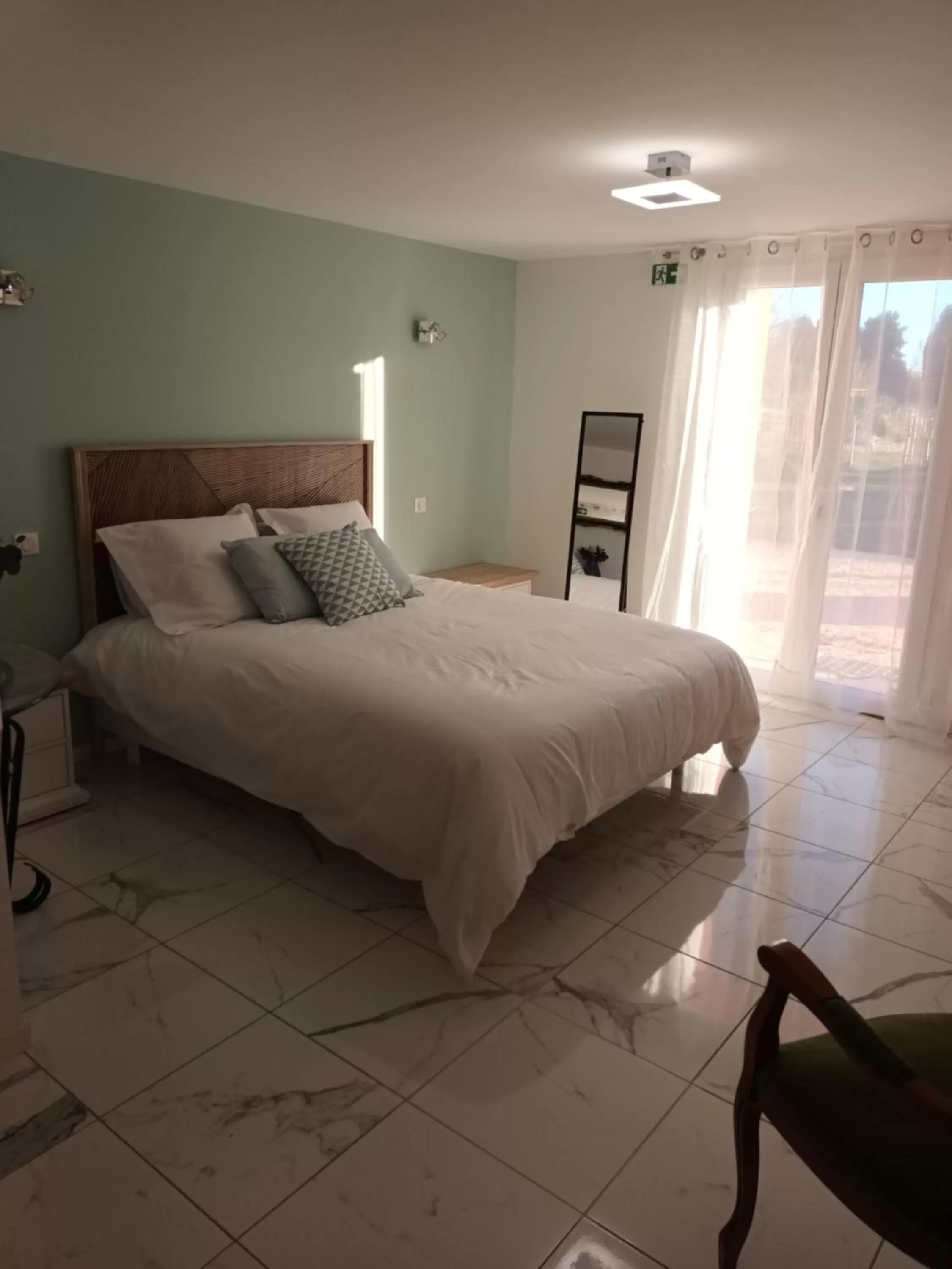 Bed in BASTIDE DES MARTELIERES