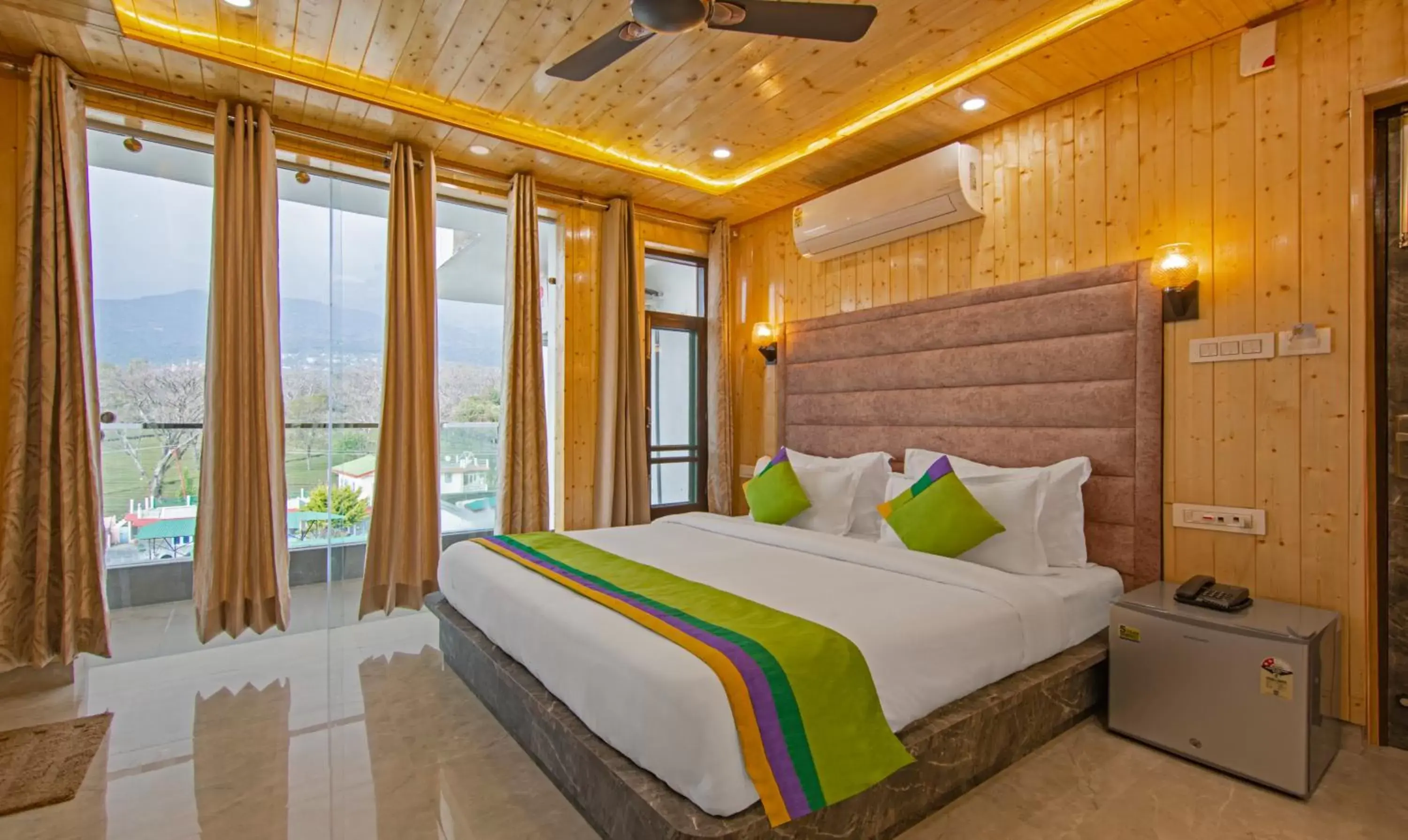 Deluxe Double Room - single occupancy in Treebo Ortus Residency Deluxe Double Room - single occupancy in Treebo Ortus Residency