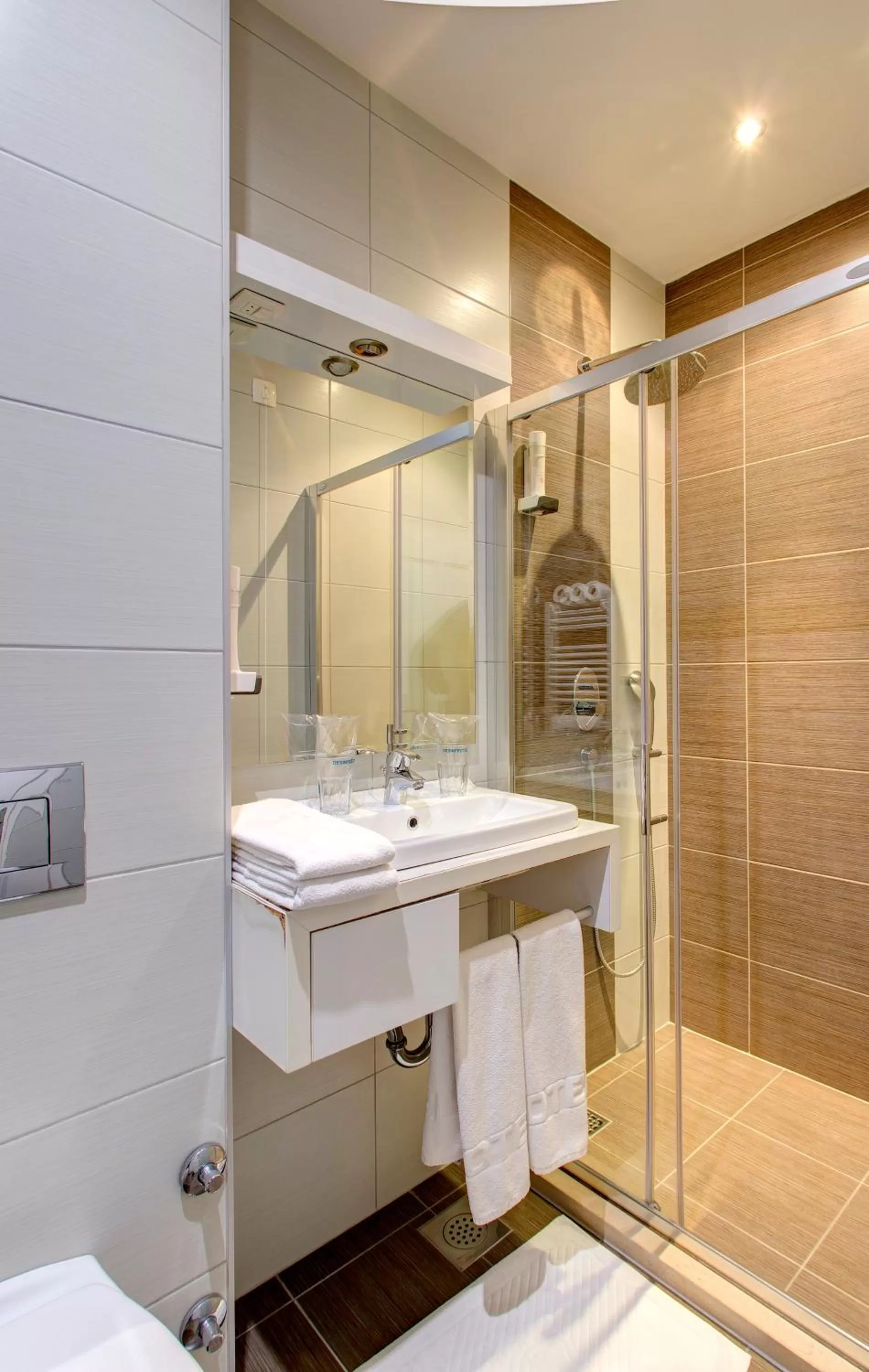 Shower in Hotel Villa Milas