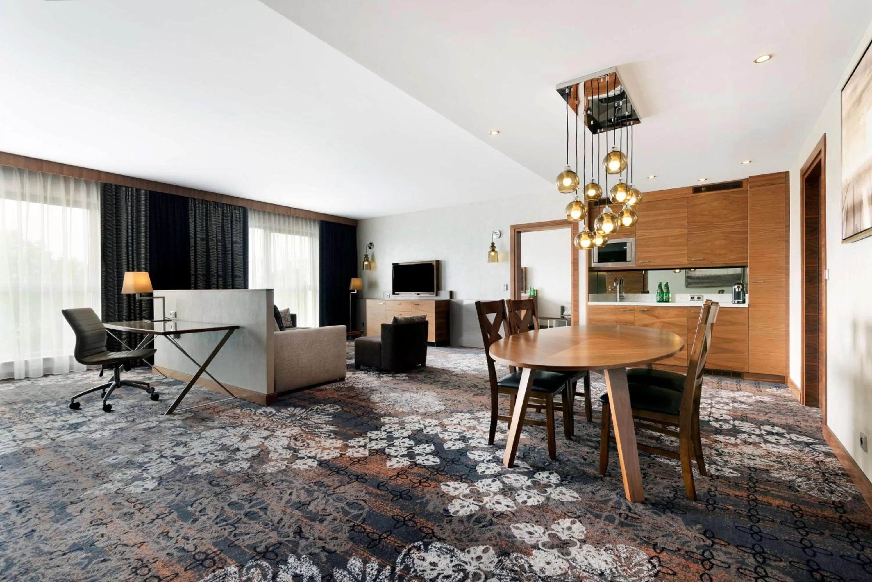 Living room in DoubleTree by Hilton Krakow Hotel & Convention Center