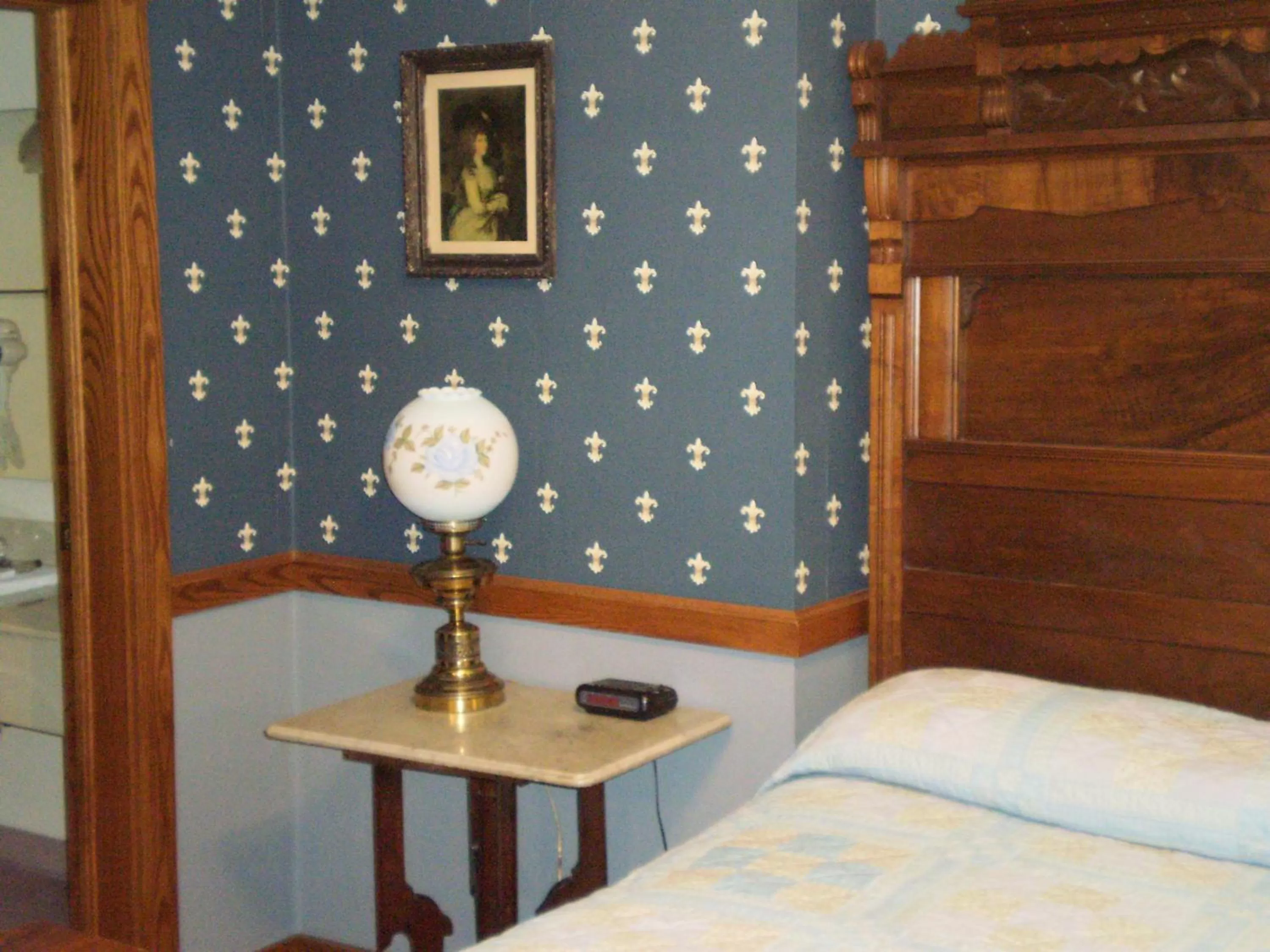 Decorative detail in Hotel Millersburg