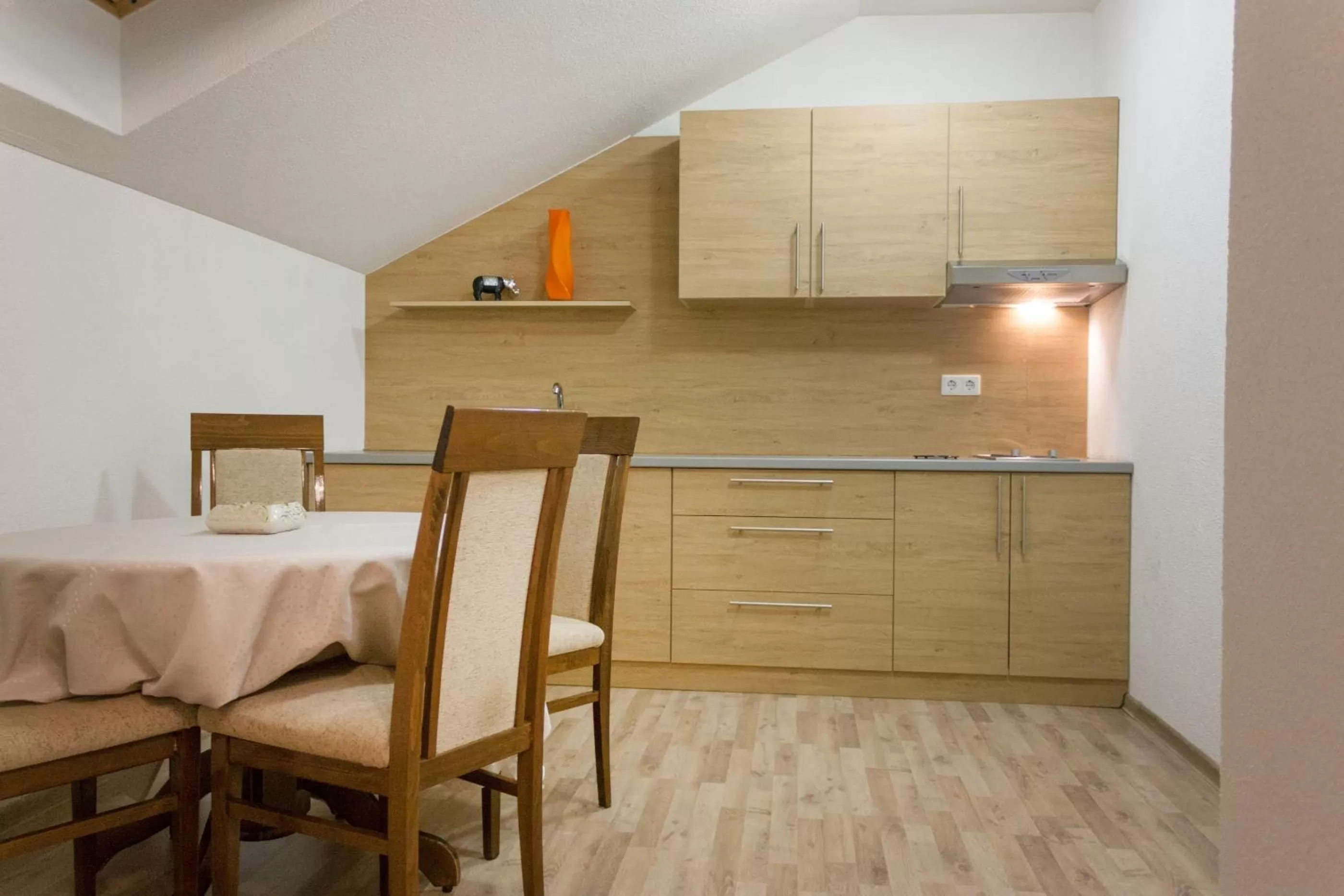 Kitchen or kitchenette, Dining Area in Villa Maja