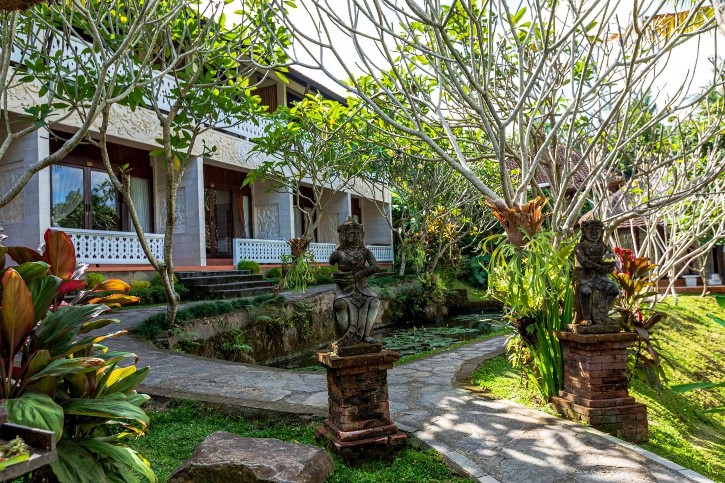 Property building in Ubud Sari Health Resort