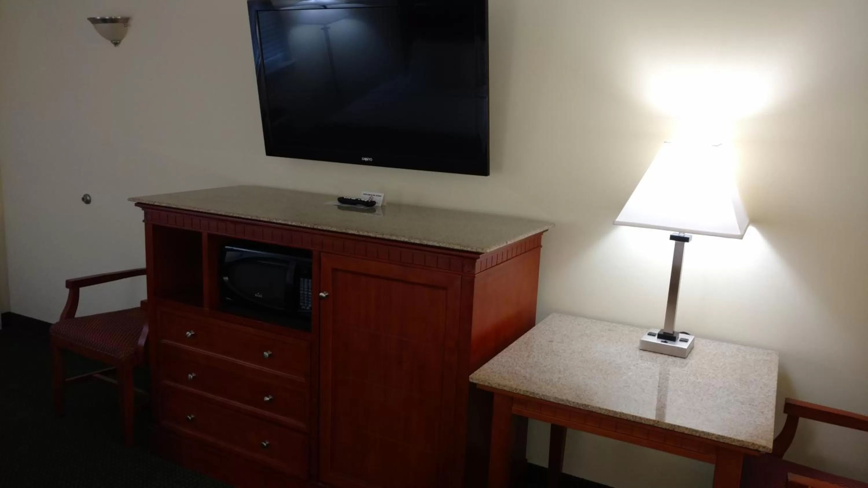 Double Room in Hurricane Inn