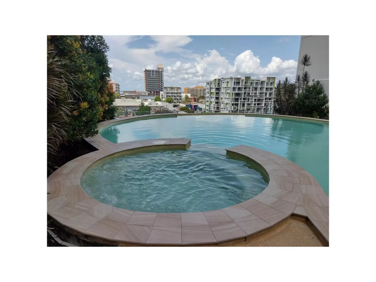 Swimming pool in Darwin Harbour Suites