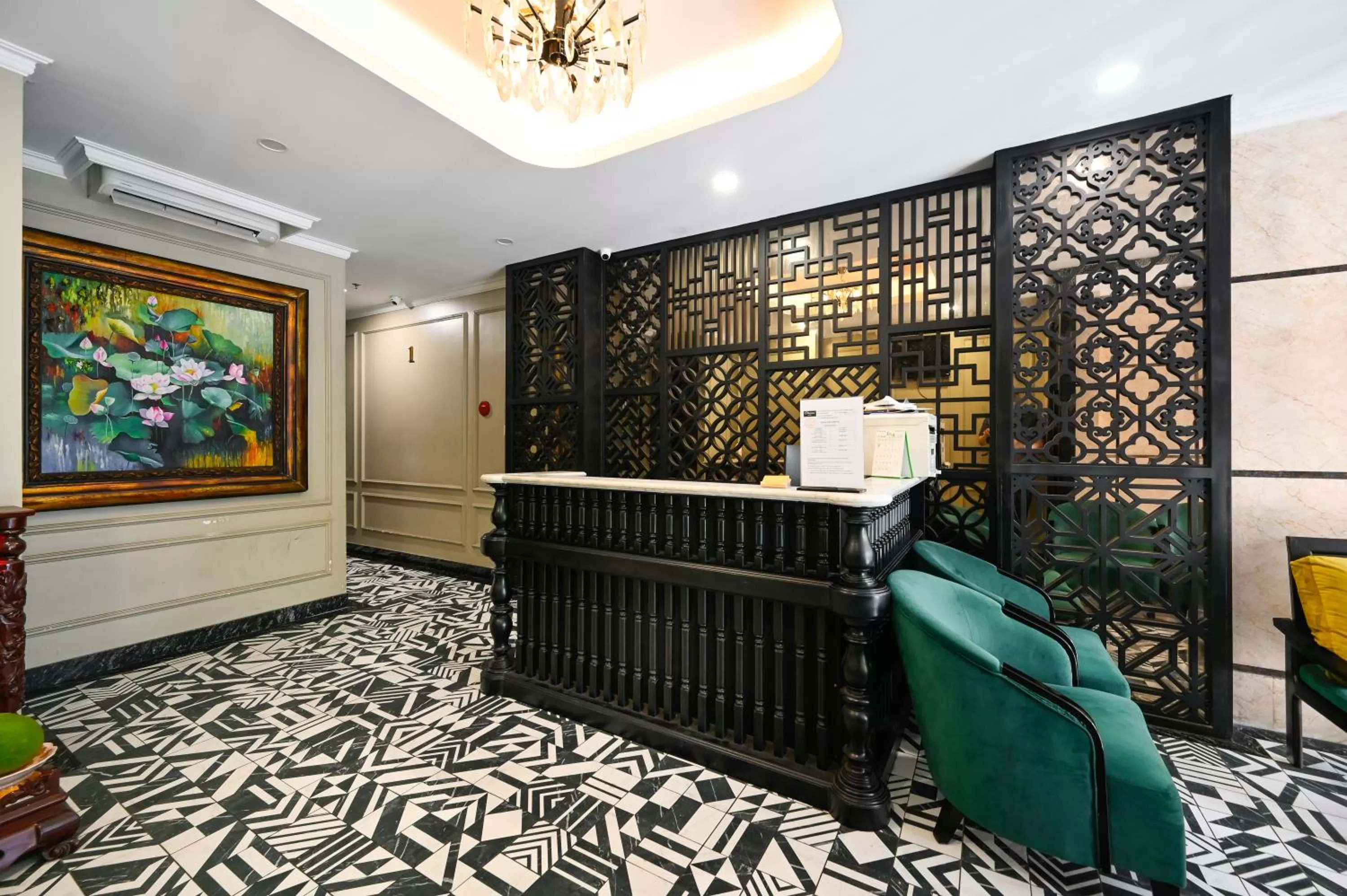 Lobby/Reception in Ohana Hotel