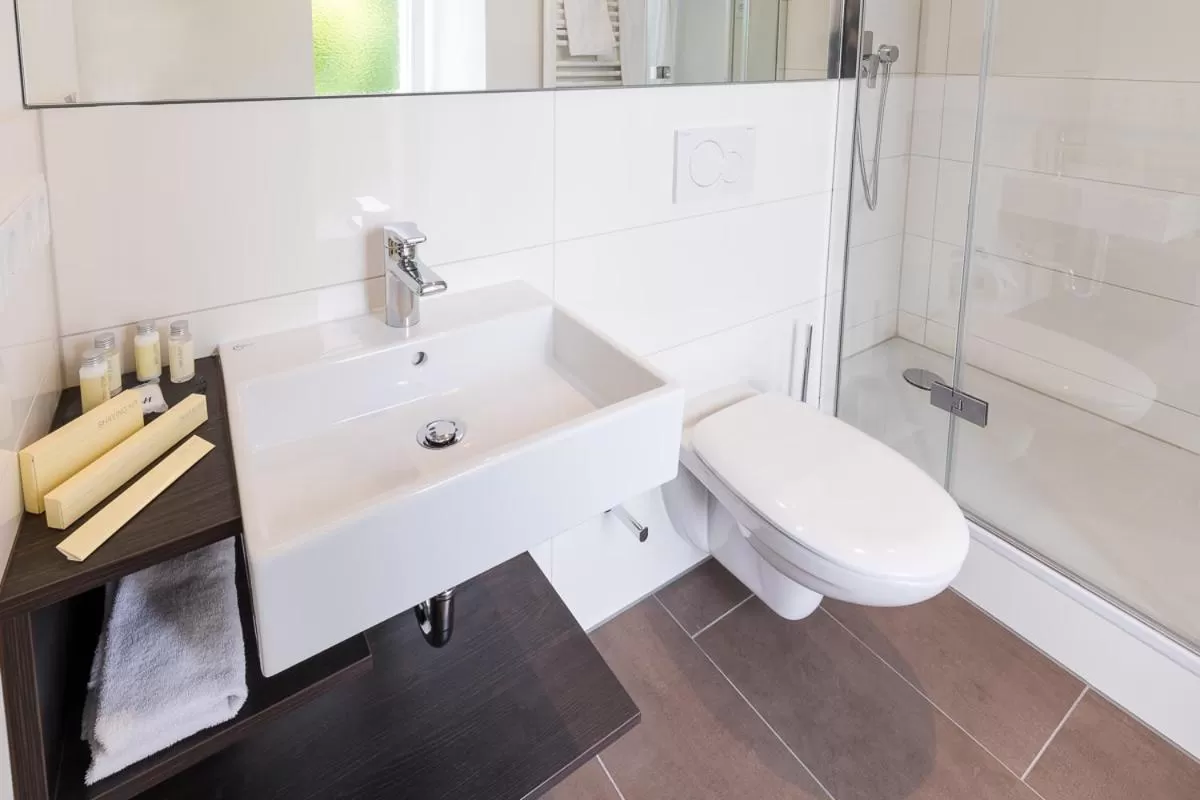 Shower in Hotel Villa Grunewald