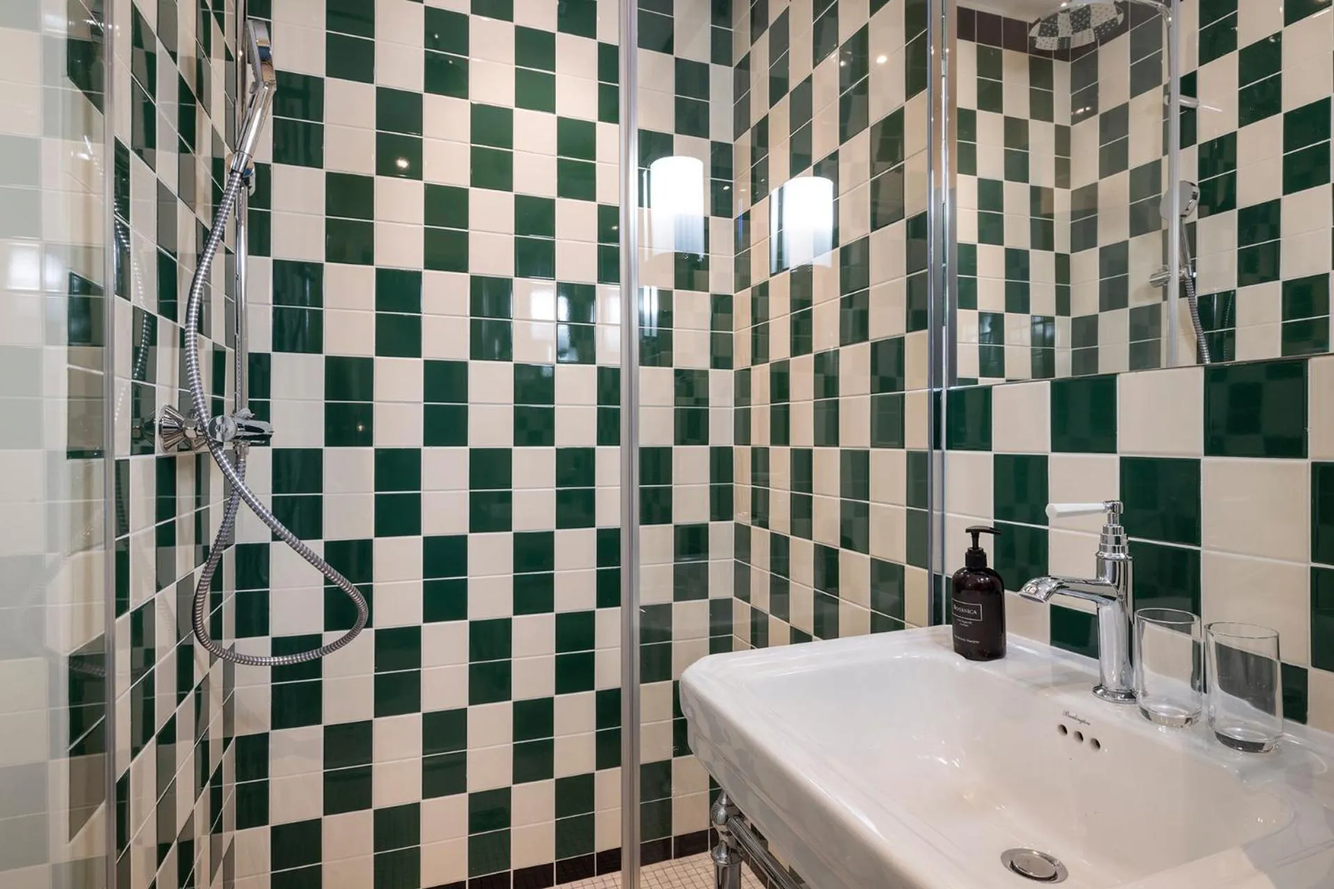 Bathroom in Hôtel du Home Moderne