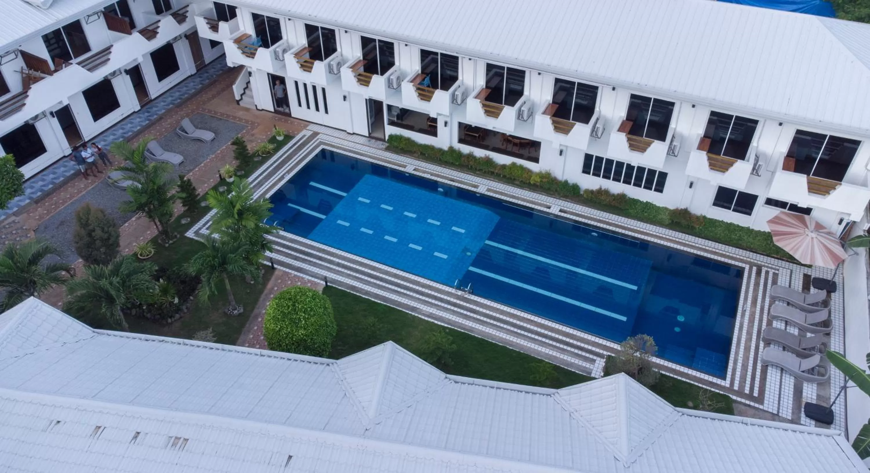 Swimming pool in Espacio Resort Bohol