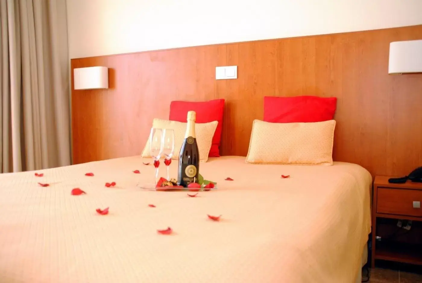 Romantic Double Room in Hotel Apolo Romantic Double Room in Hotel Apolo