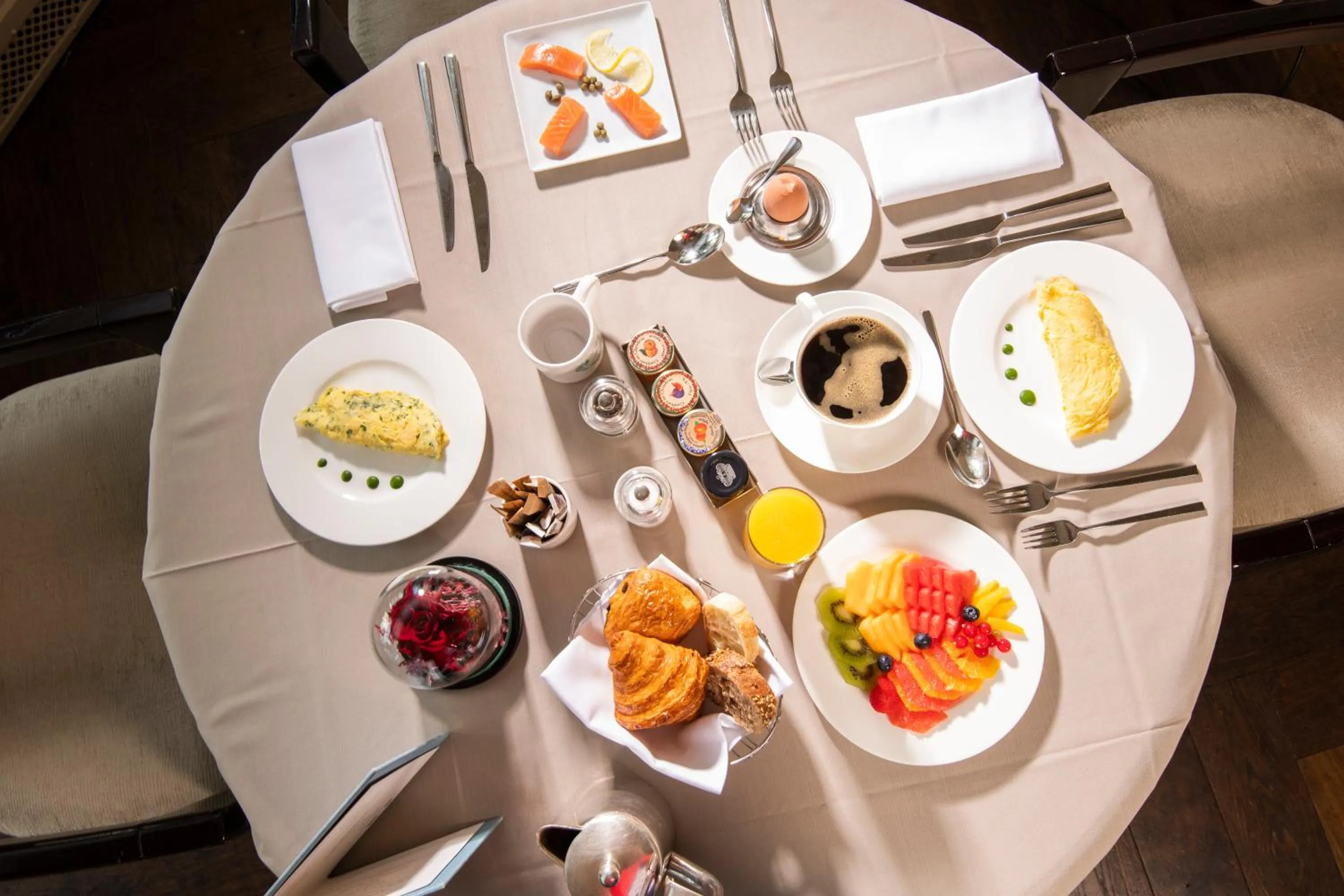 Breakfast in Hôtel Des Trois Couronnes & Spa - The Leading Hotels of the World
