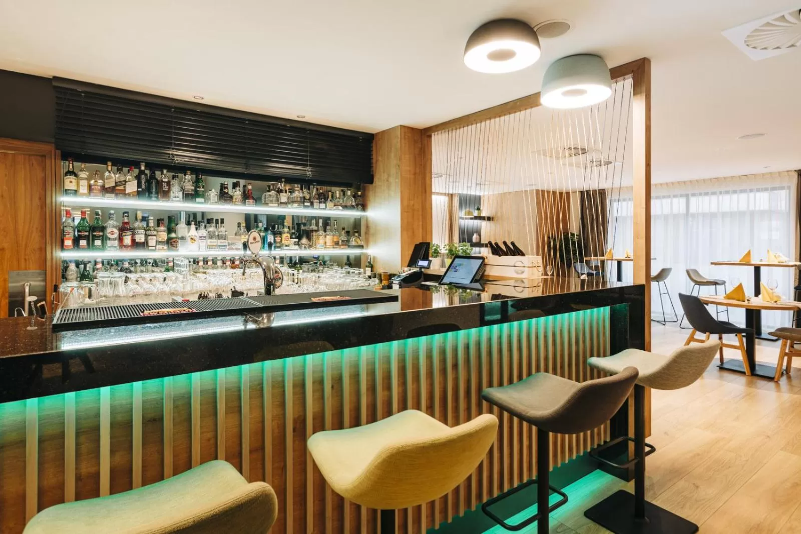 Restaurant/places to eat in Holiday Inn Łódź by IHG