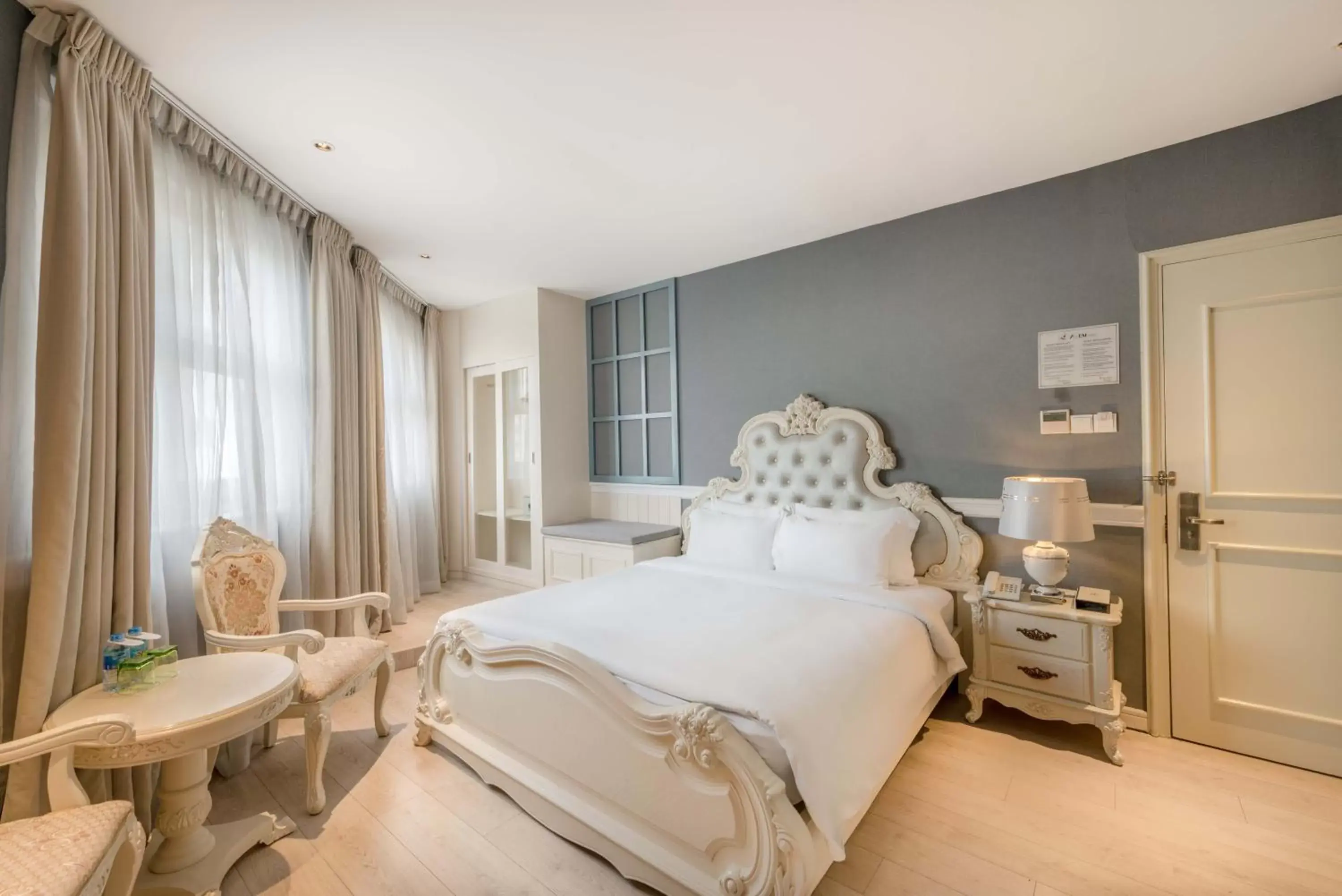 Suite in Me Saigon Boutique Hotel Suite in Me Saigon Boutique Hotel