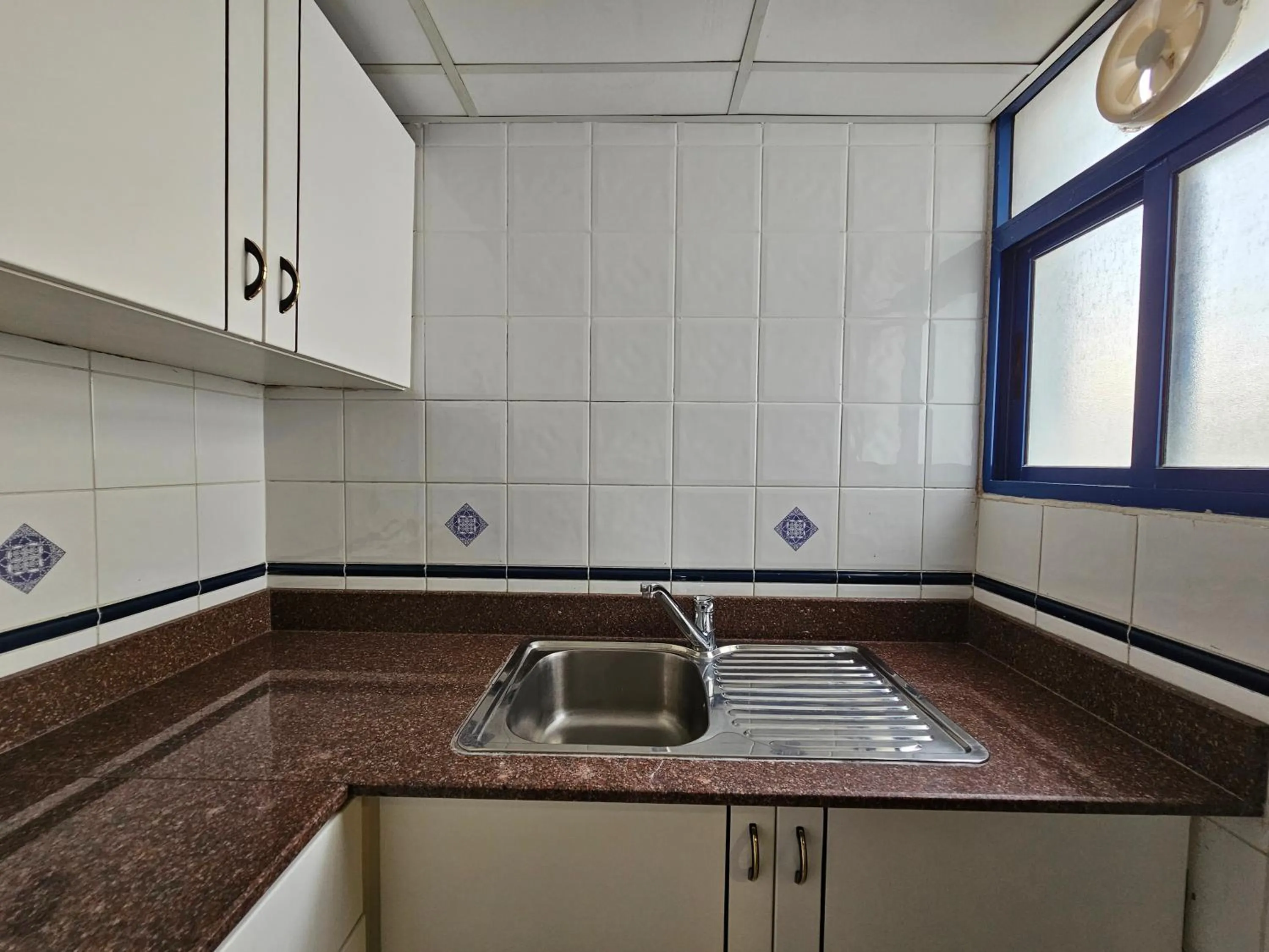 Kitchen or kitchenette in Majestic Hotel