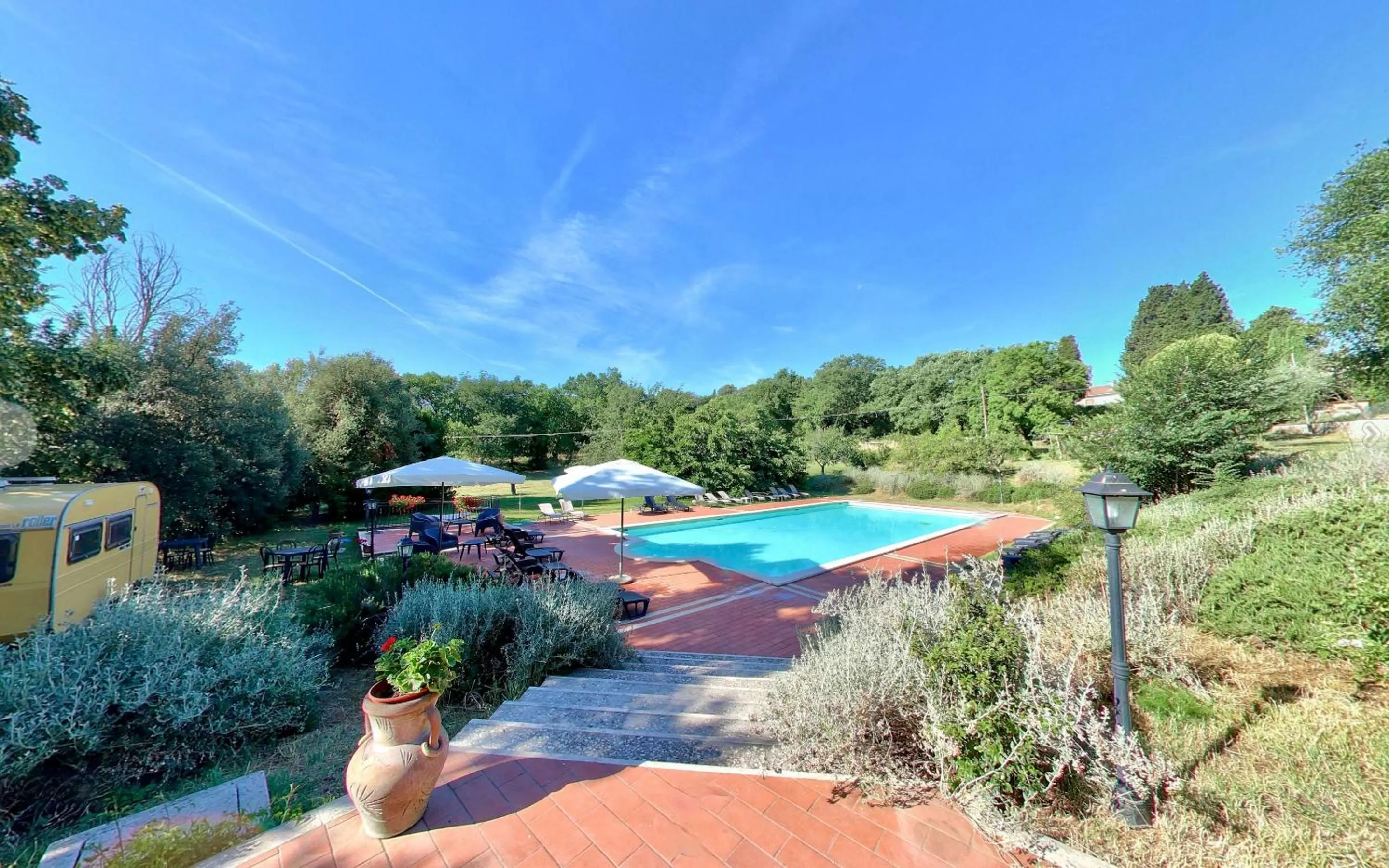 Swimming pool in Monastero Le Grazie