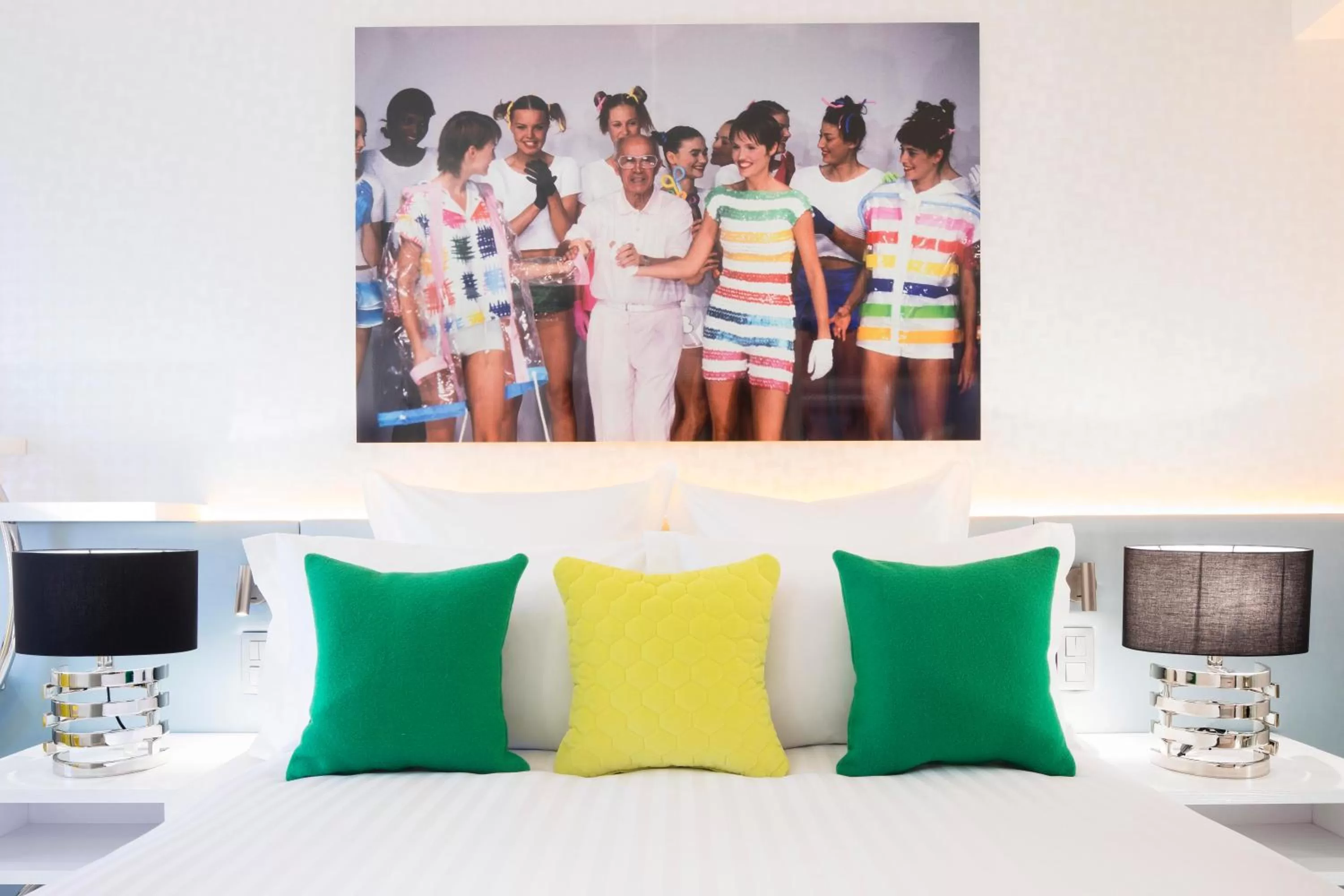 Bed in Hôtel Dress Code