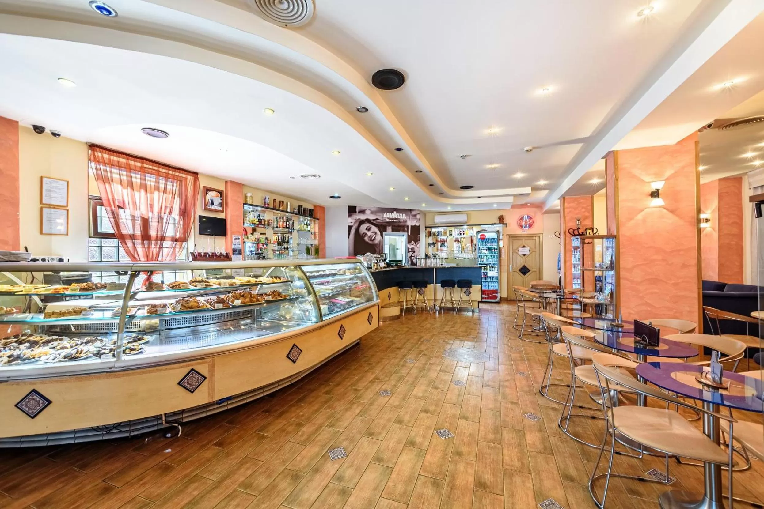 Restaurant/places to eat in Hotel Négy Évszak