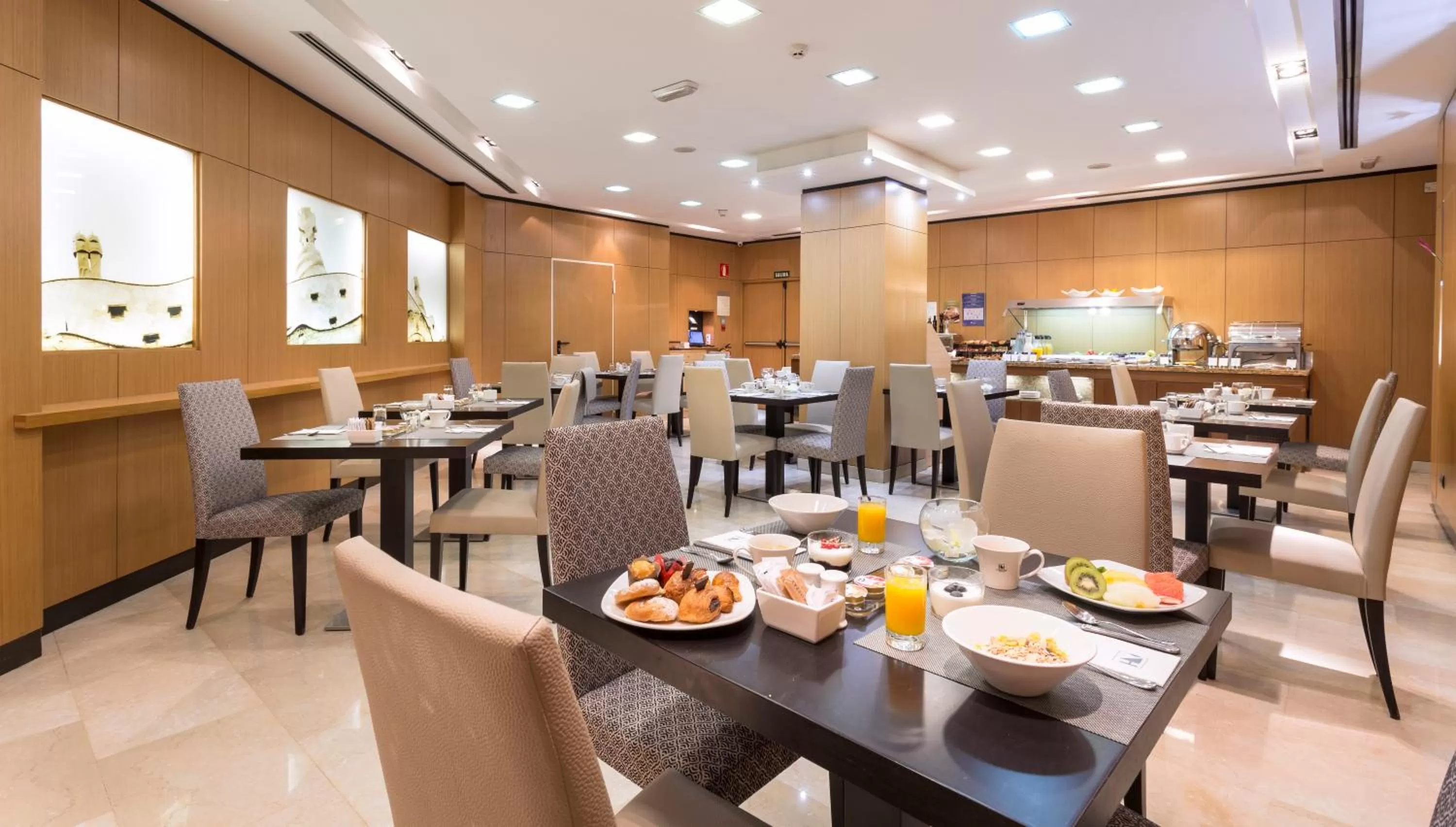 Lounge or bar in Eurostars Monumental