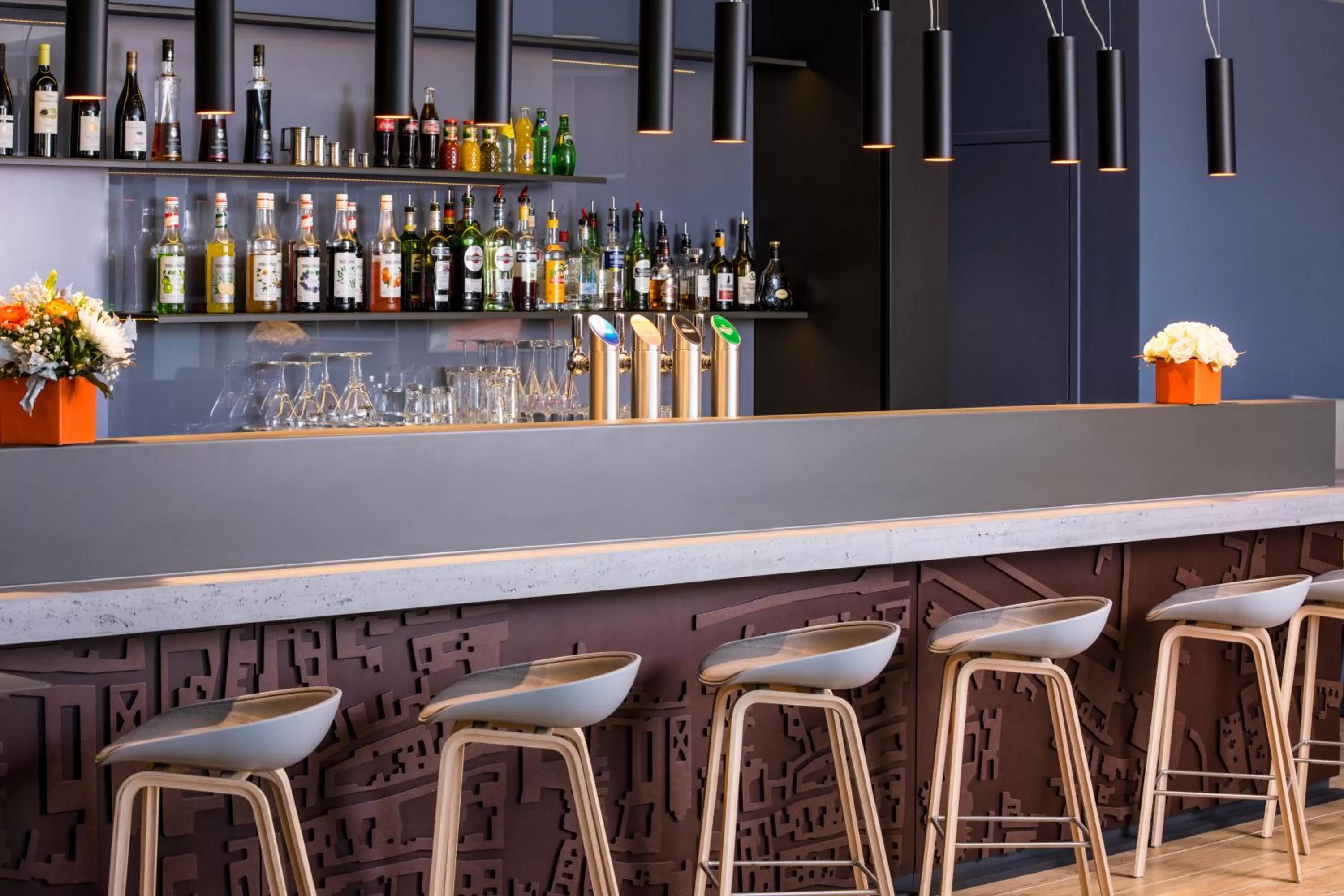 Lounge or bar in Mercure Beauvais Centre Cathédrale