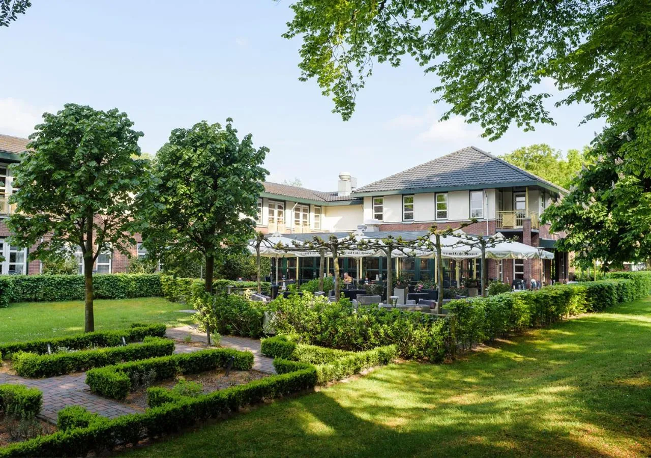 Facade/entrance, Property Building in Golden Tulip Tjaarda Oranjewoud - Heerenveen