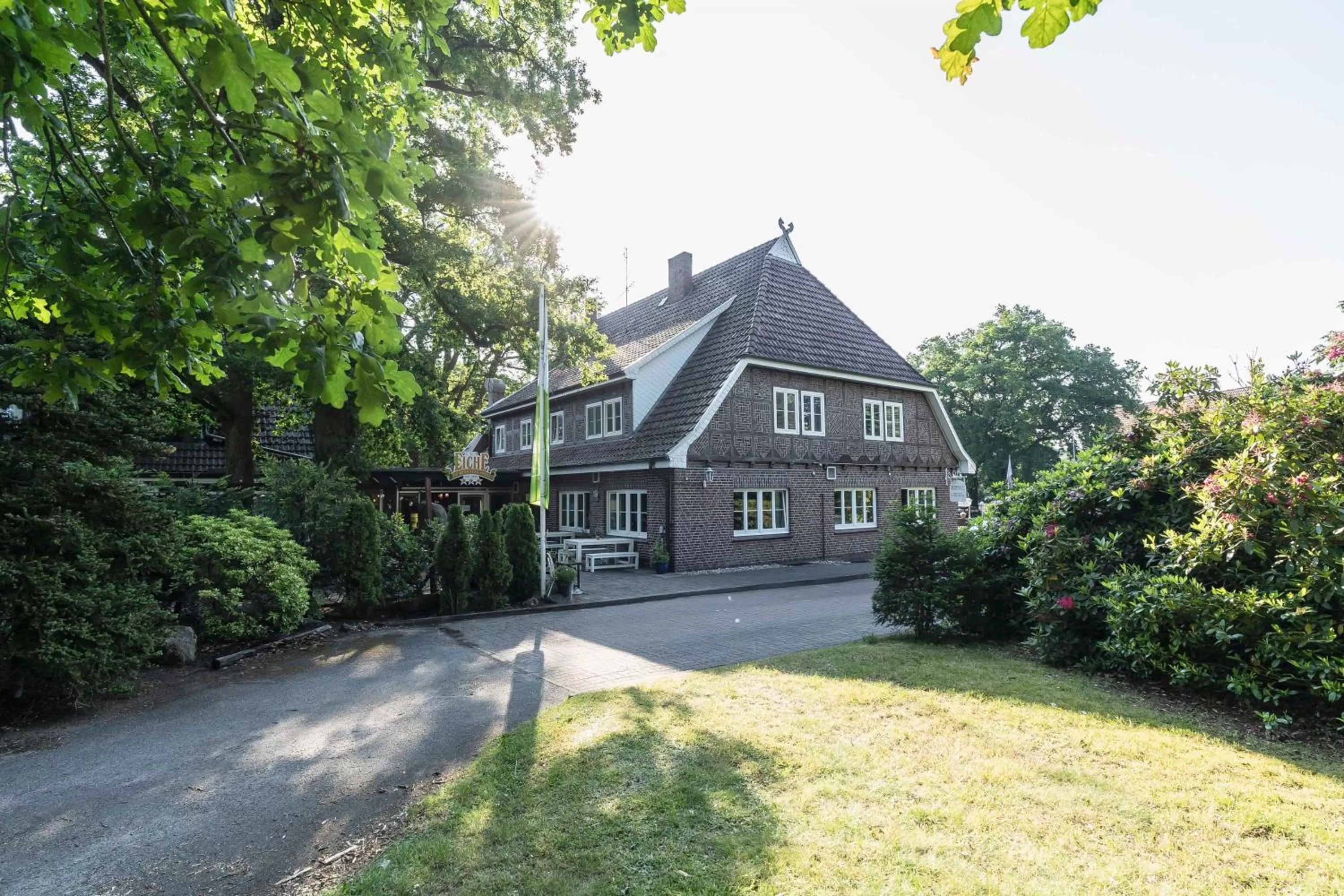 Facade/entrance in Flair Hotel Zur Eiche