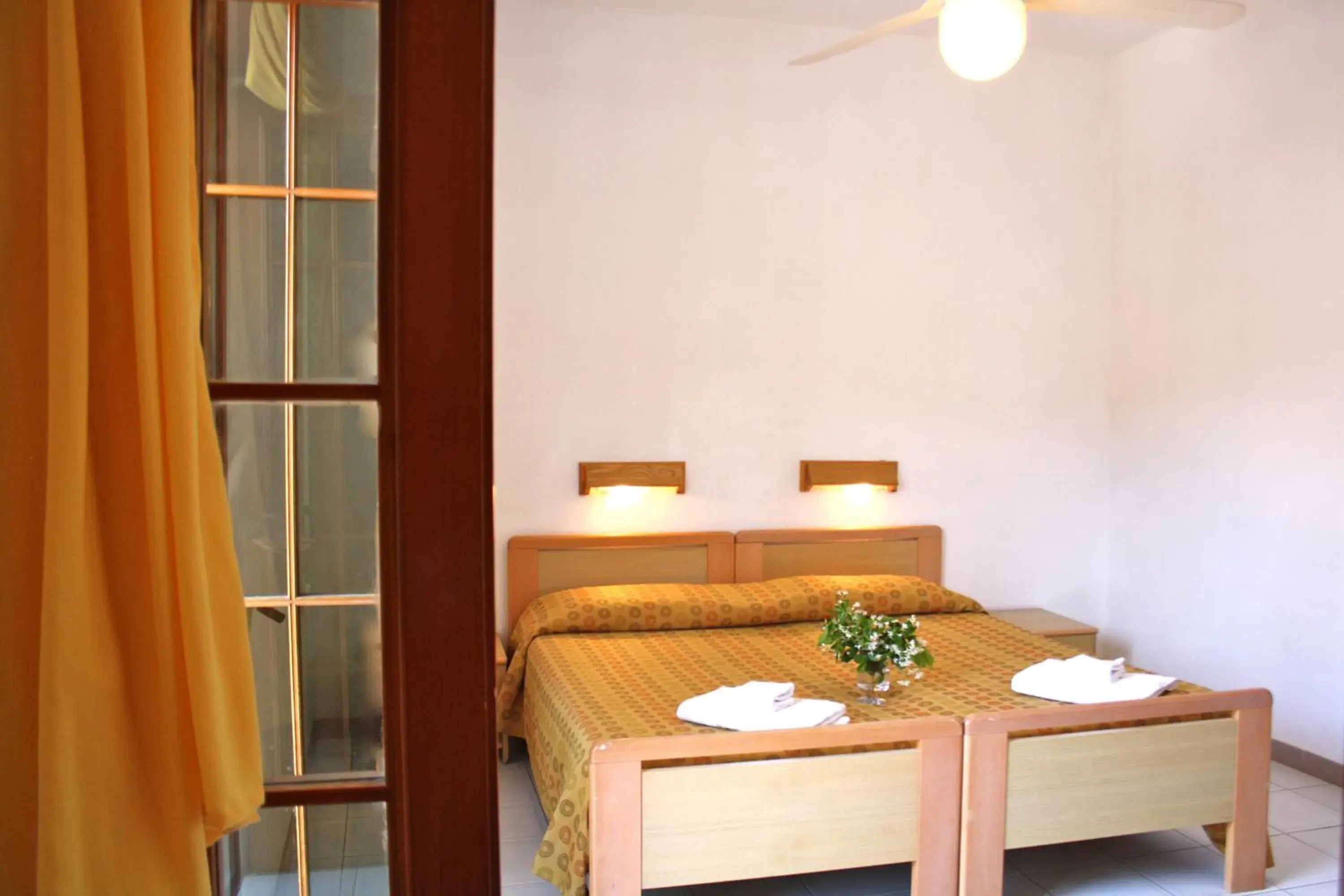 Double or Twin Room in Hotel La Filadelfia Double or Twin Room in Hotel La Filadelfia