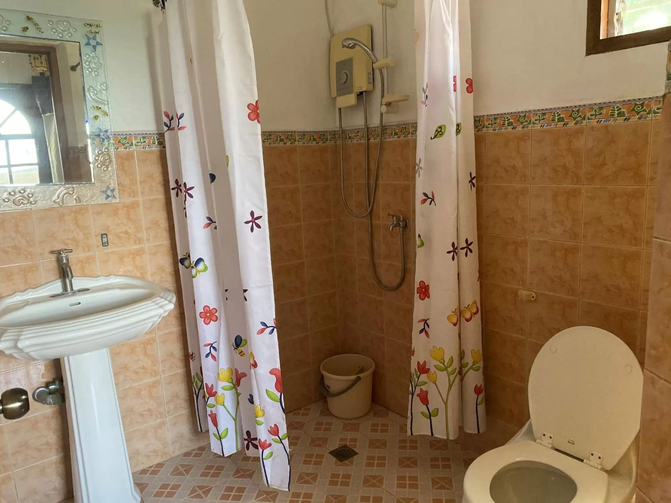 Shower in Marina Village