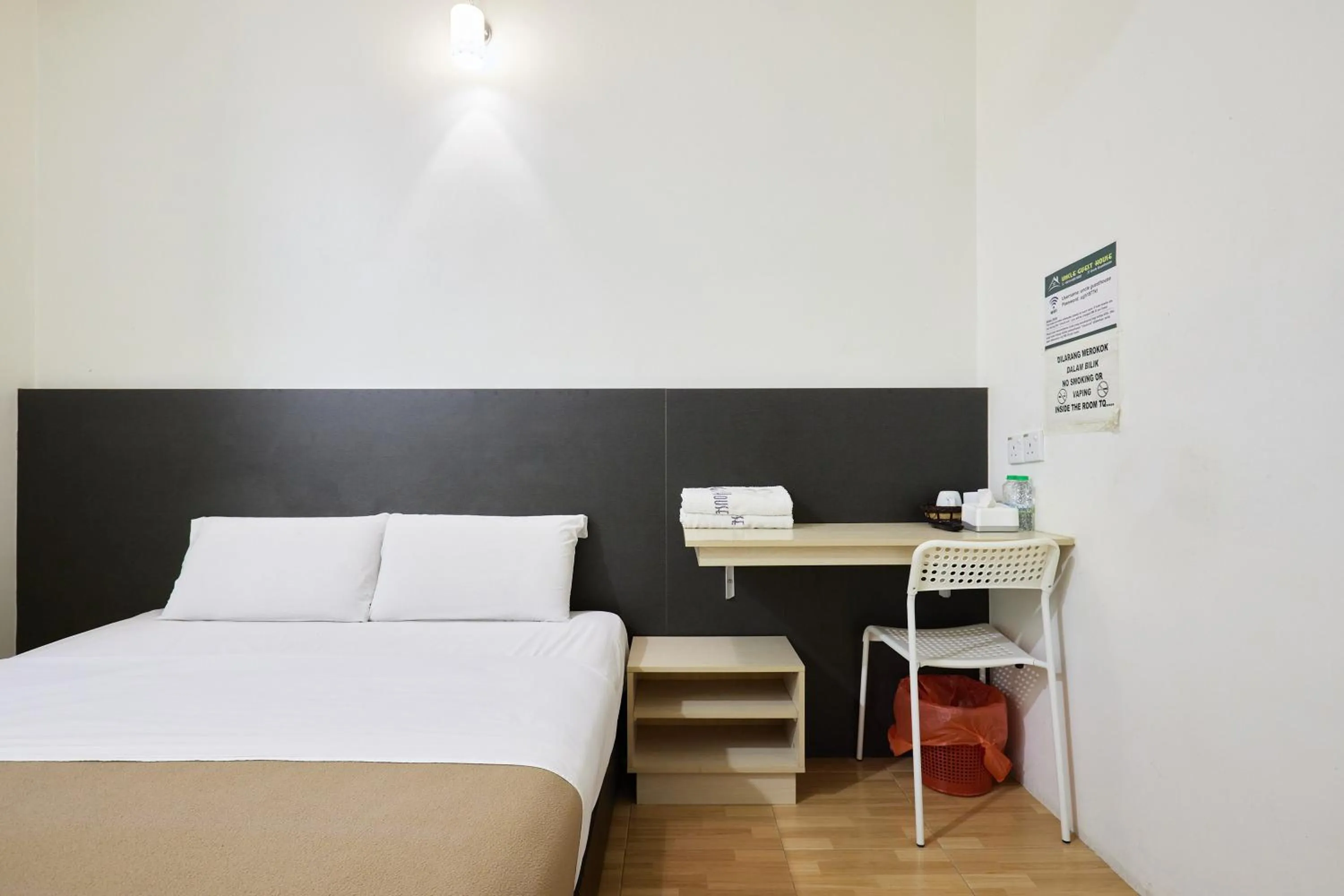 Bed in Uncle Guesthouse Kuala Terengganu