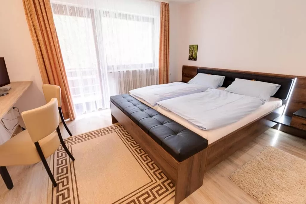 Photo of the whole room, Bed in Hotel Pension Blüchersruh