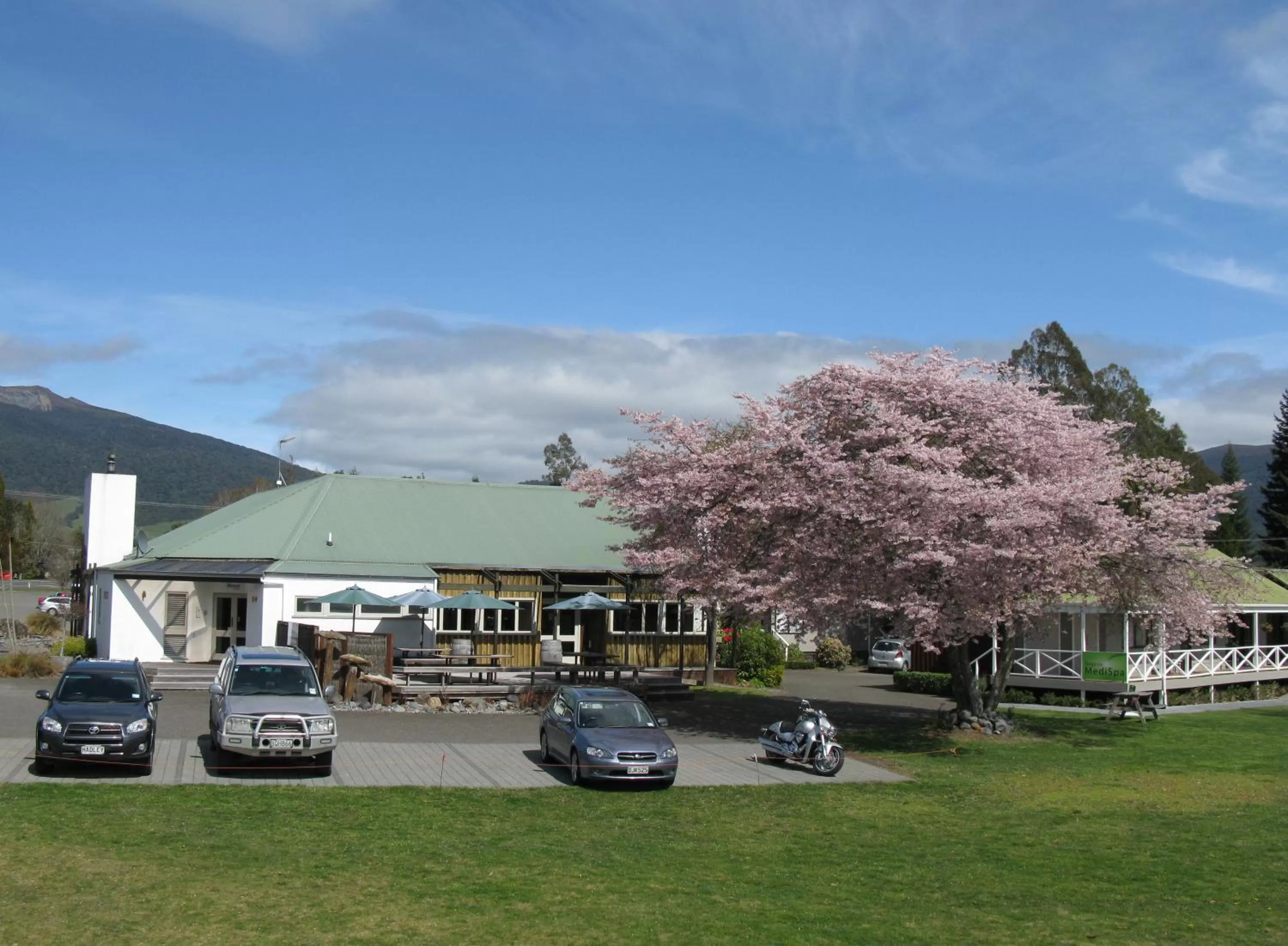 Facade/entrance in Turangi Bridge Motel