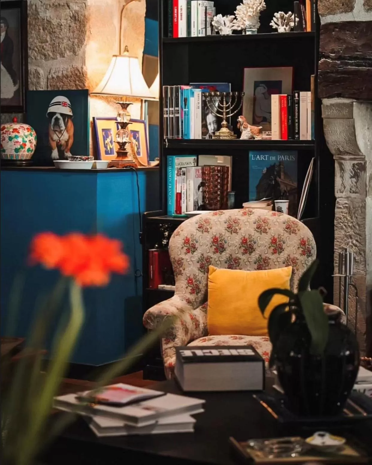 Lounge or bar in Hôtel & SPA Le Chêne Vert