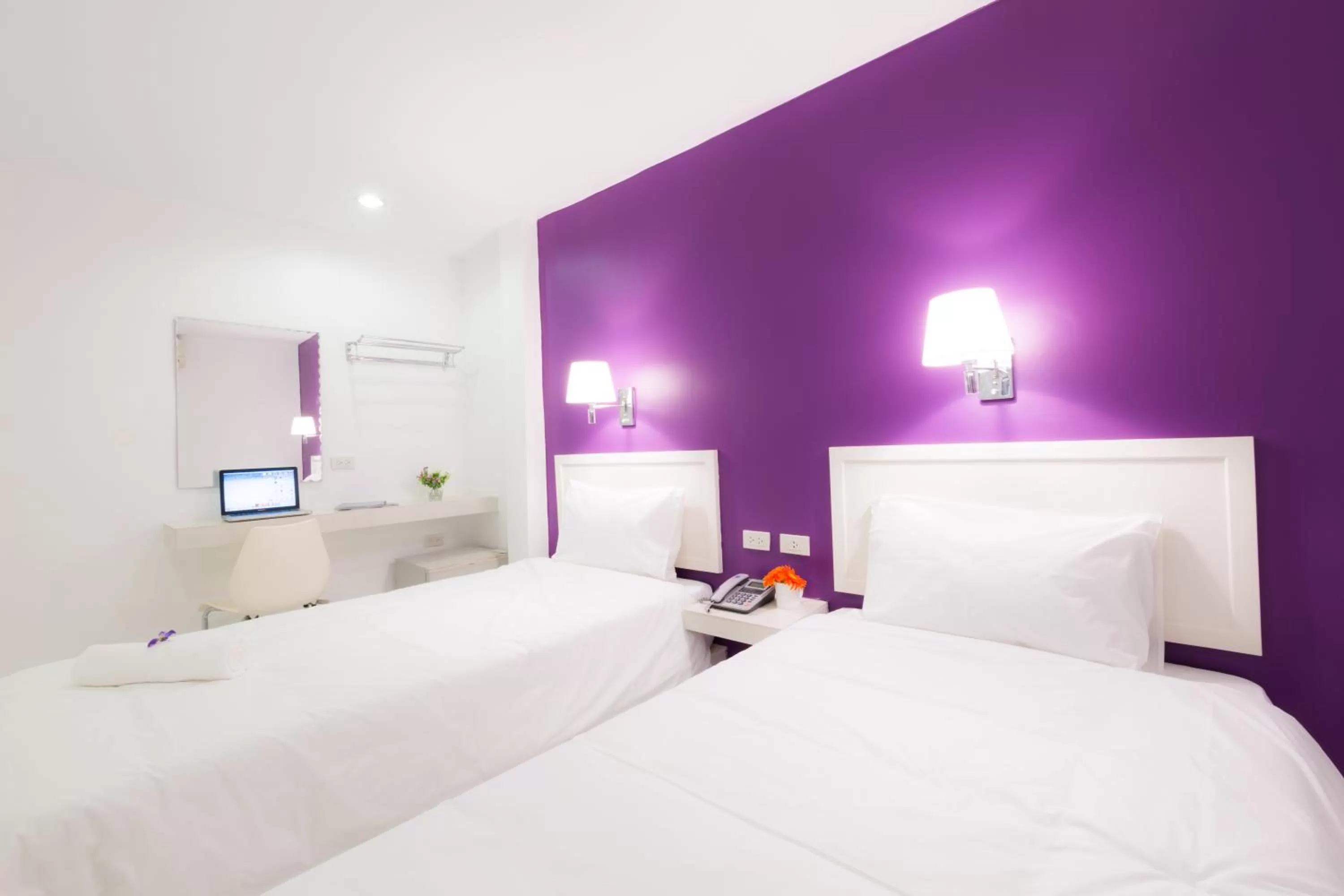 Photo of the whole room, Bed in Hotel Zing Phnom Penh