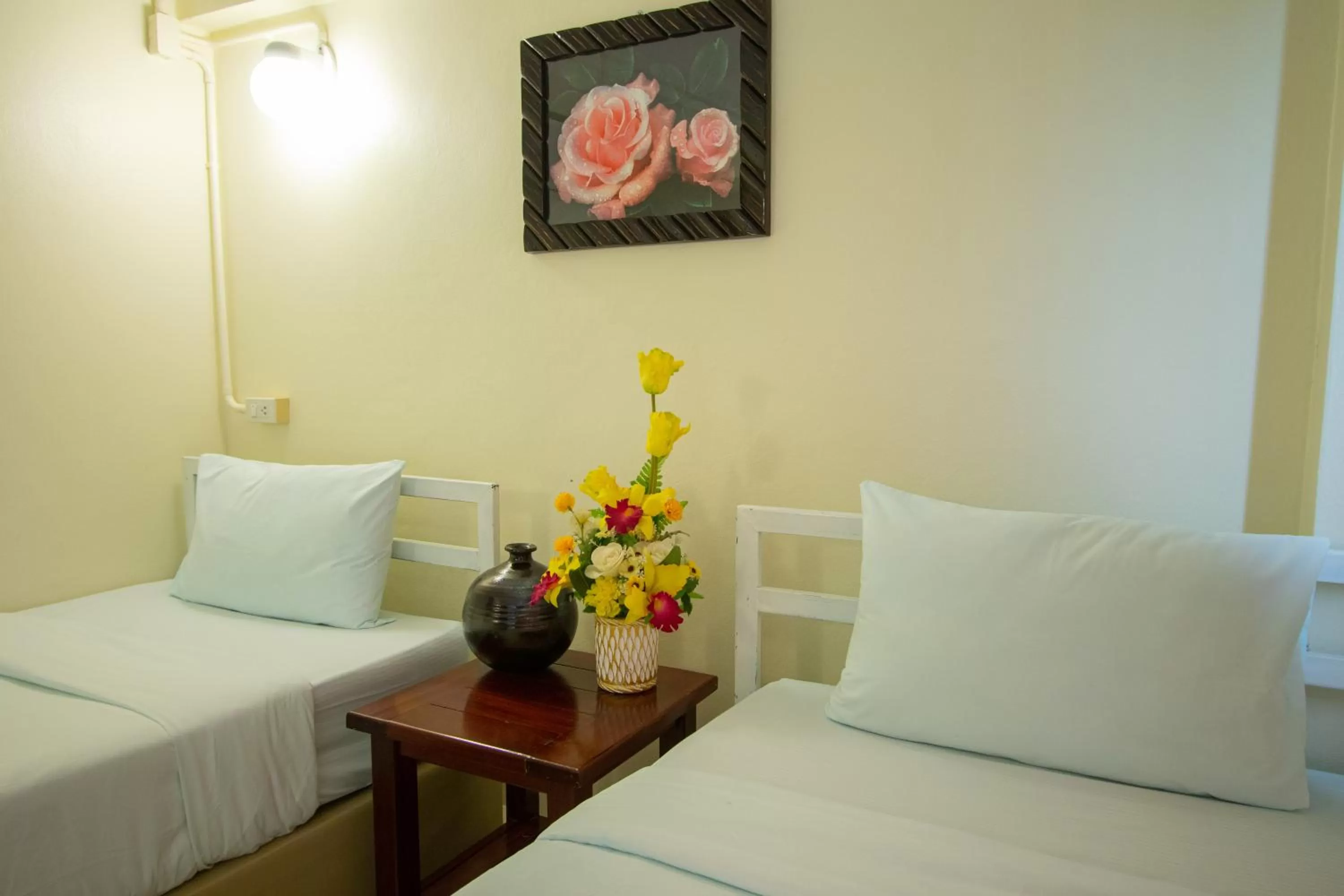 Photo of the whole room, Bed in Anchalee Resort