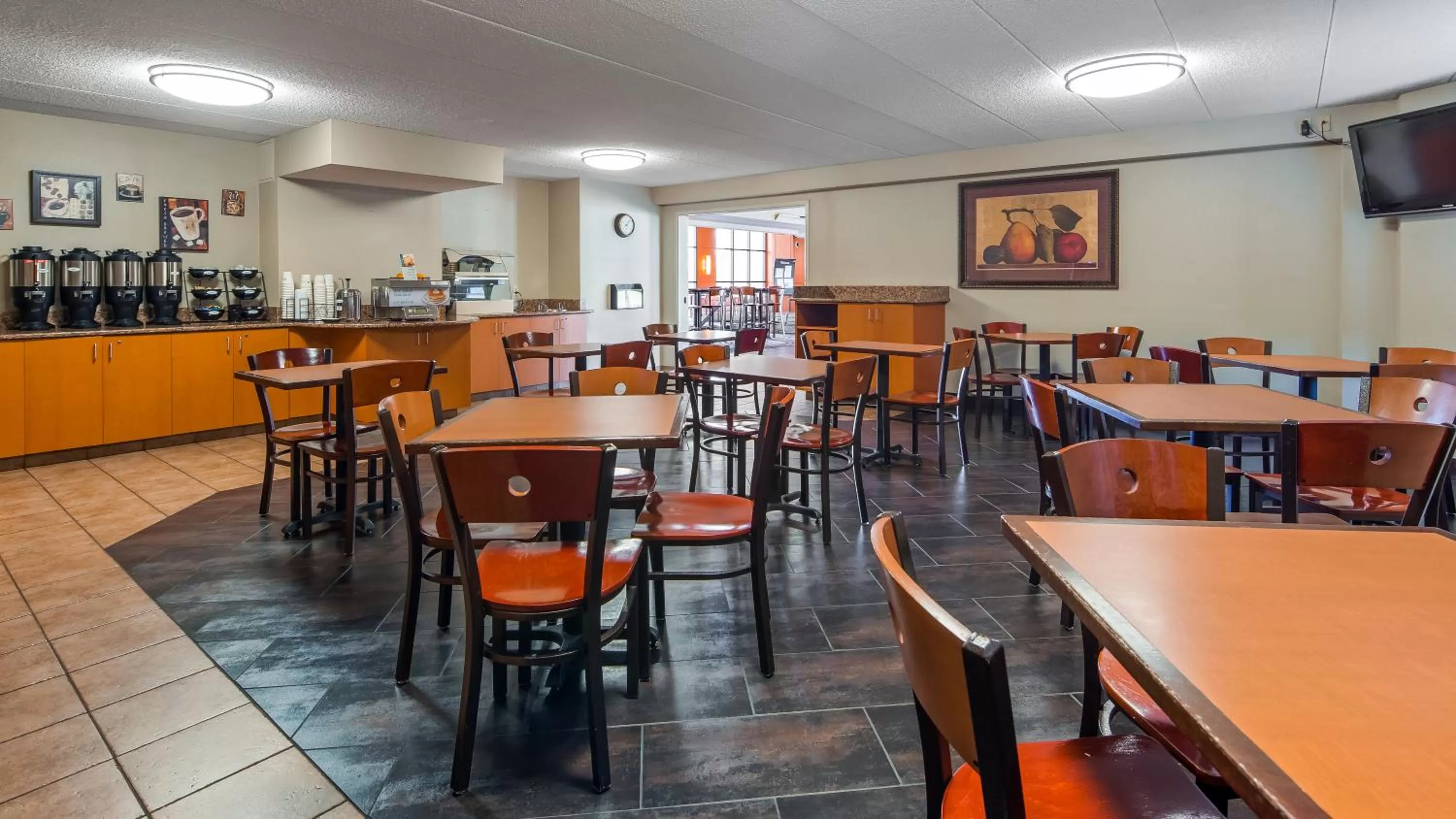 Restaurant/places to eat in Best Western Plus Dakota Ridge