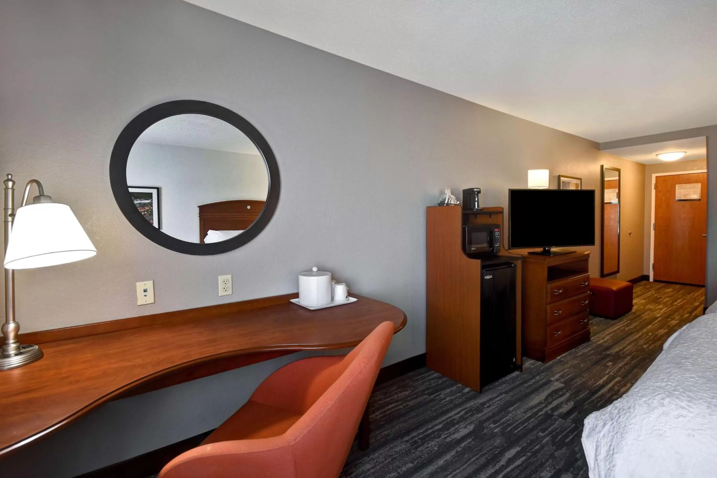 Bedroom, Bed in Hampton Inn Rutland/Killington