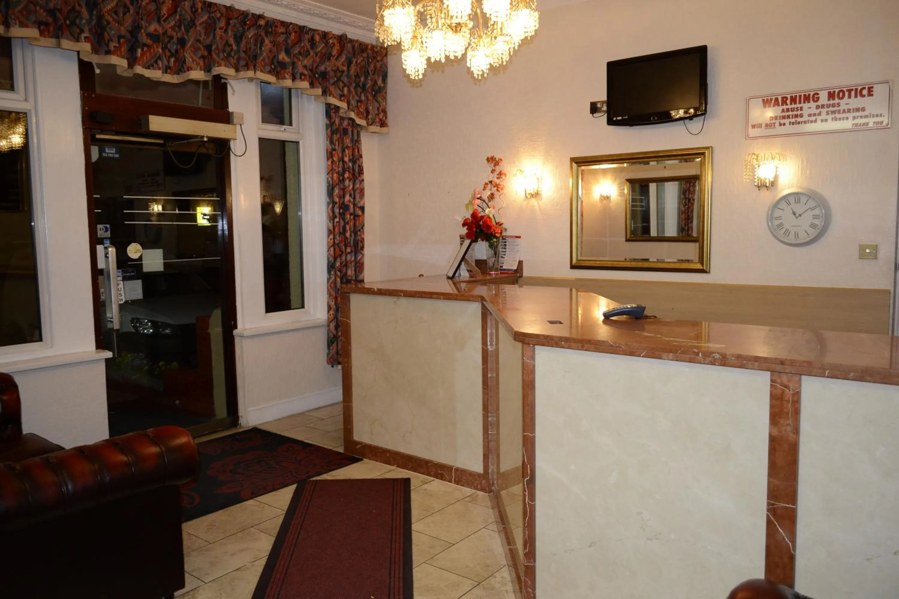 Lobby or reception in Cranbrook Hotel