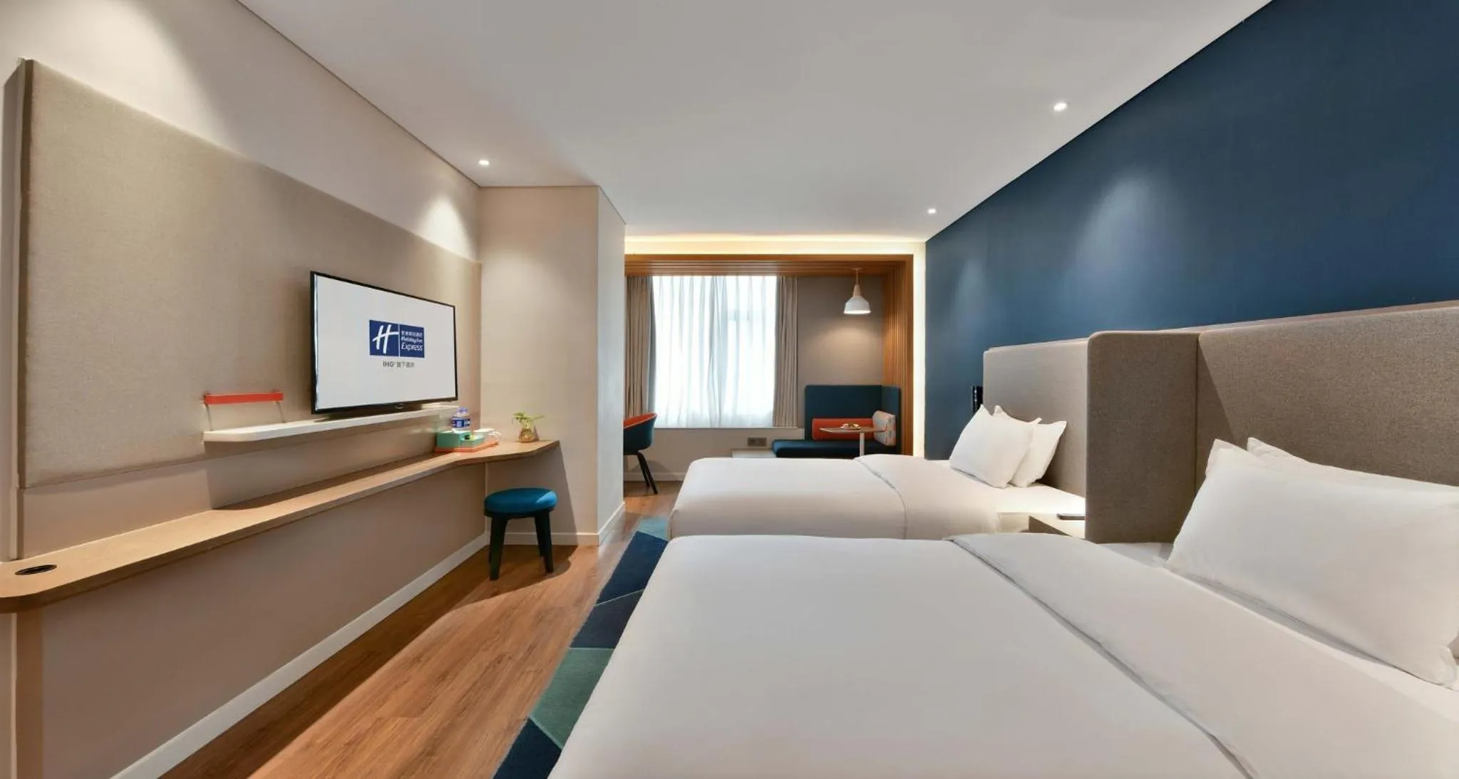 Photo of the whole room, Bed in Holiday Inn Express Chengdu North Railway Station by IHG - Near Panda Base, Near Chunxi Road Free laundromat