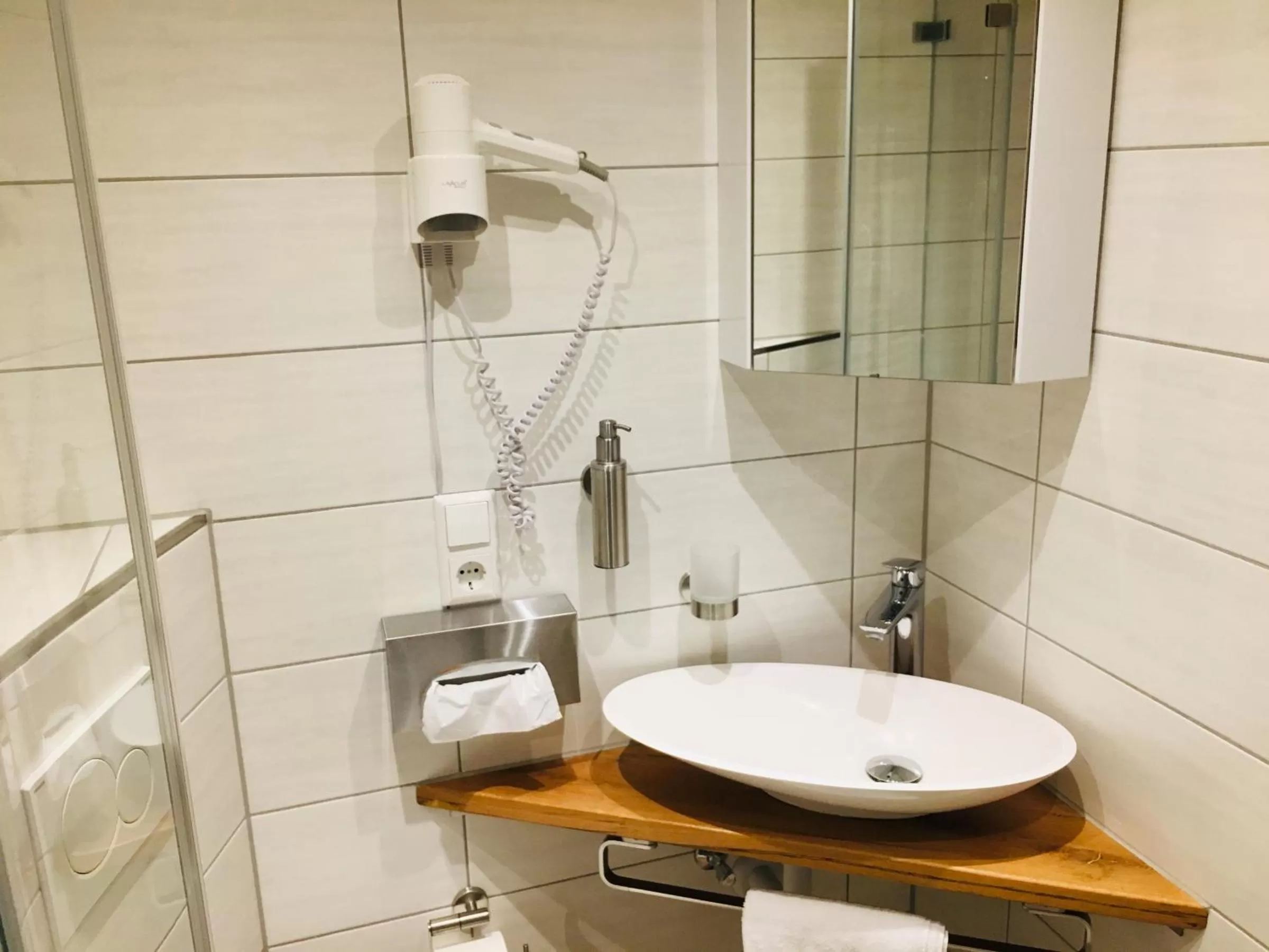 Bathroom in Gasthof zum Ochsen