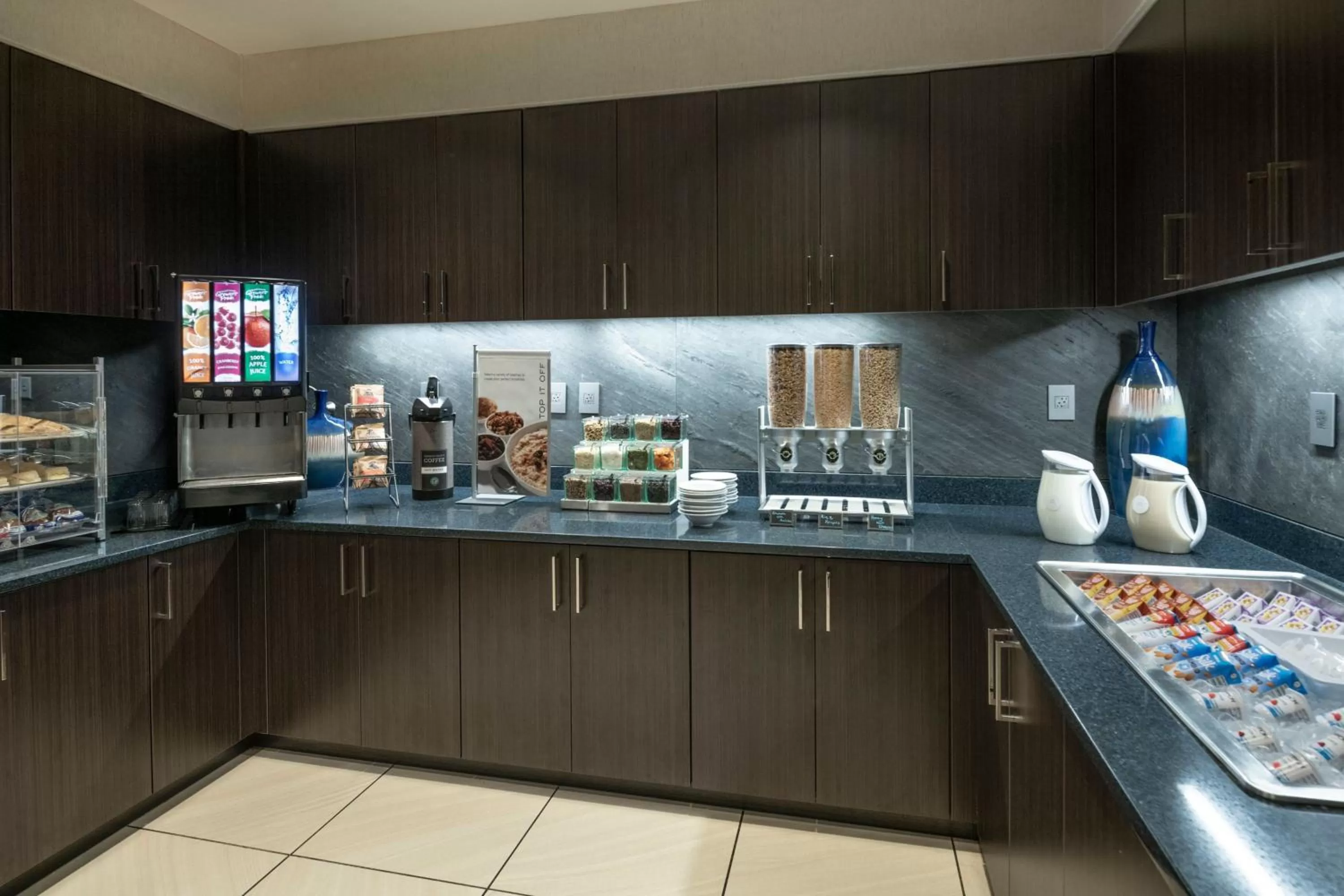 Breakfast in Residence Inn by Marriott Portsmouth Downtown