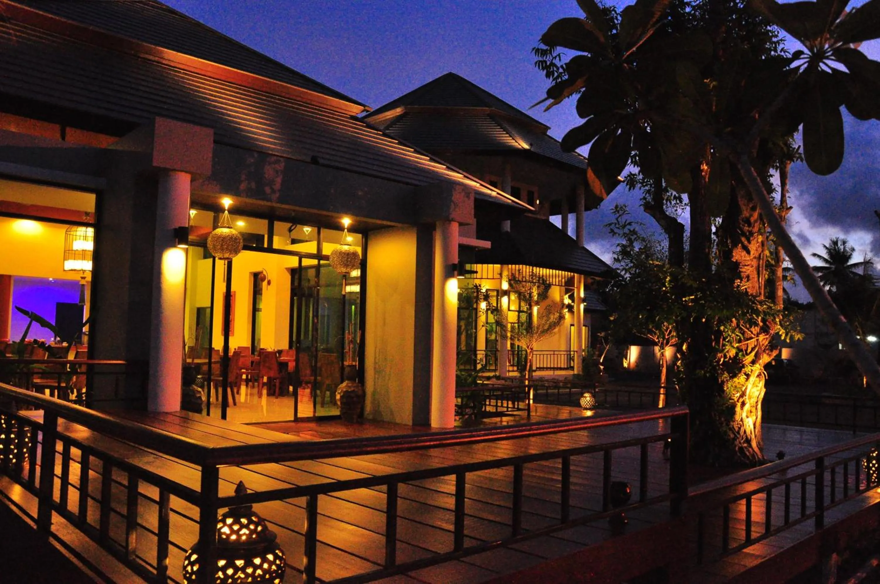 Restaurant/places to eat in Navatara Phuket Resort