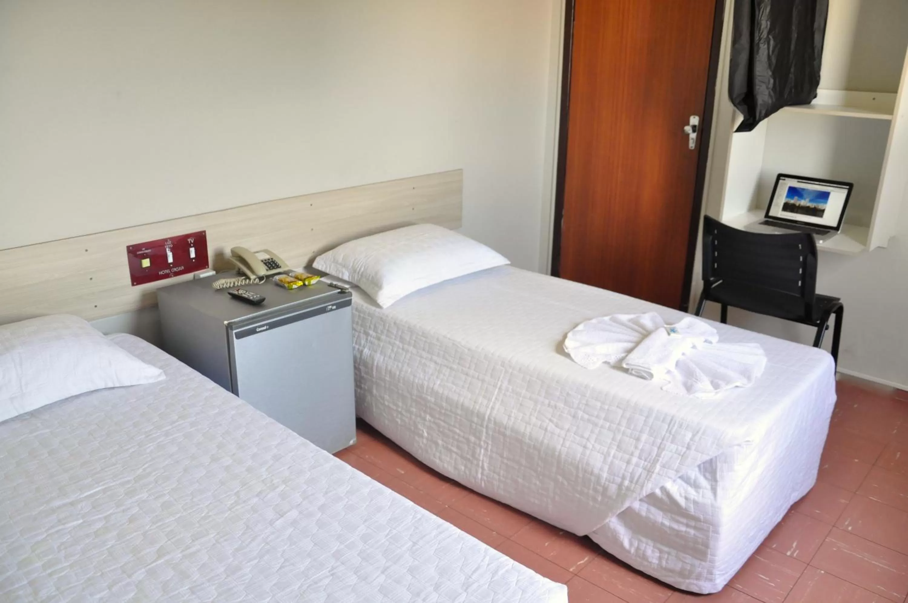 Bed in Hotel Caçula