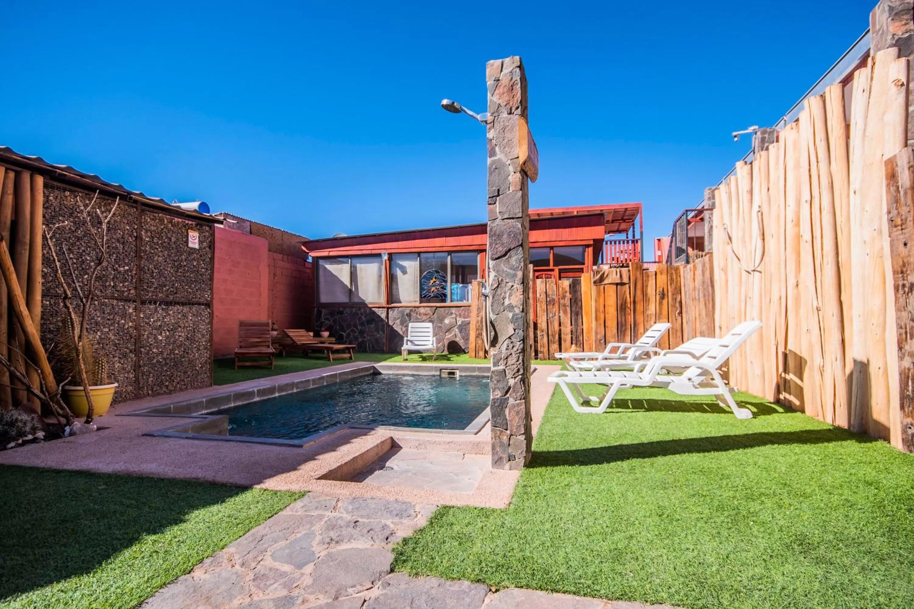 Garden, Swimming Pool in Hotel Casa Algarrobo