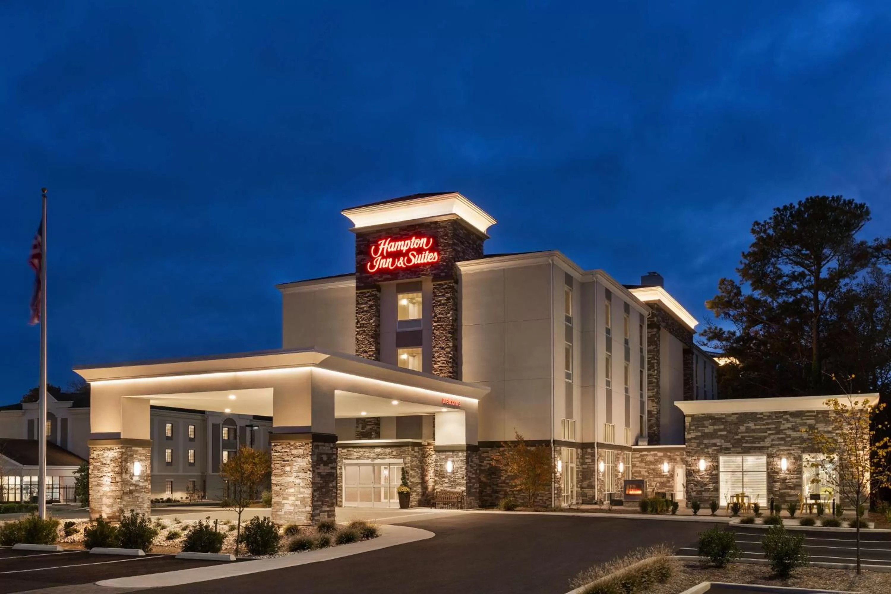 Property building in Hampton Inn & Suites Ocean City West