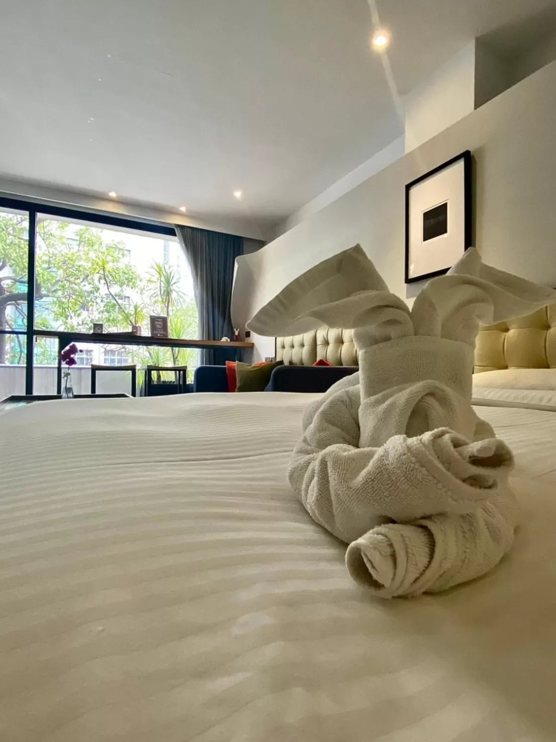 Photo of the whole room, Bed in 3 Door Hotel