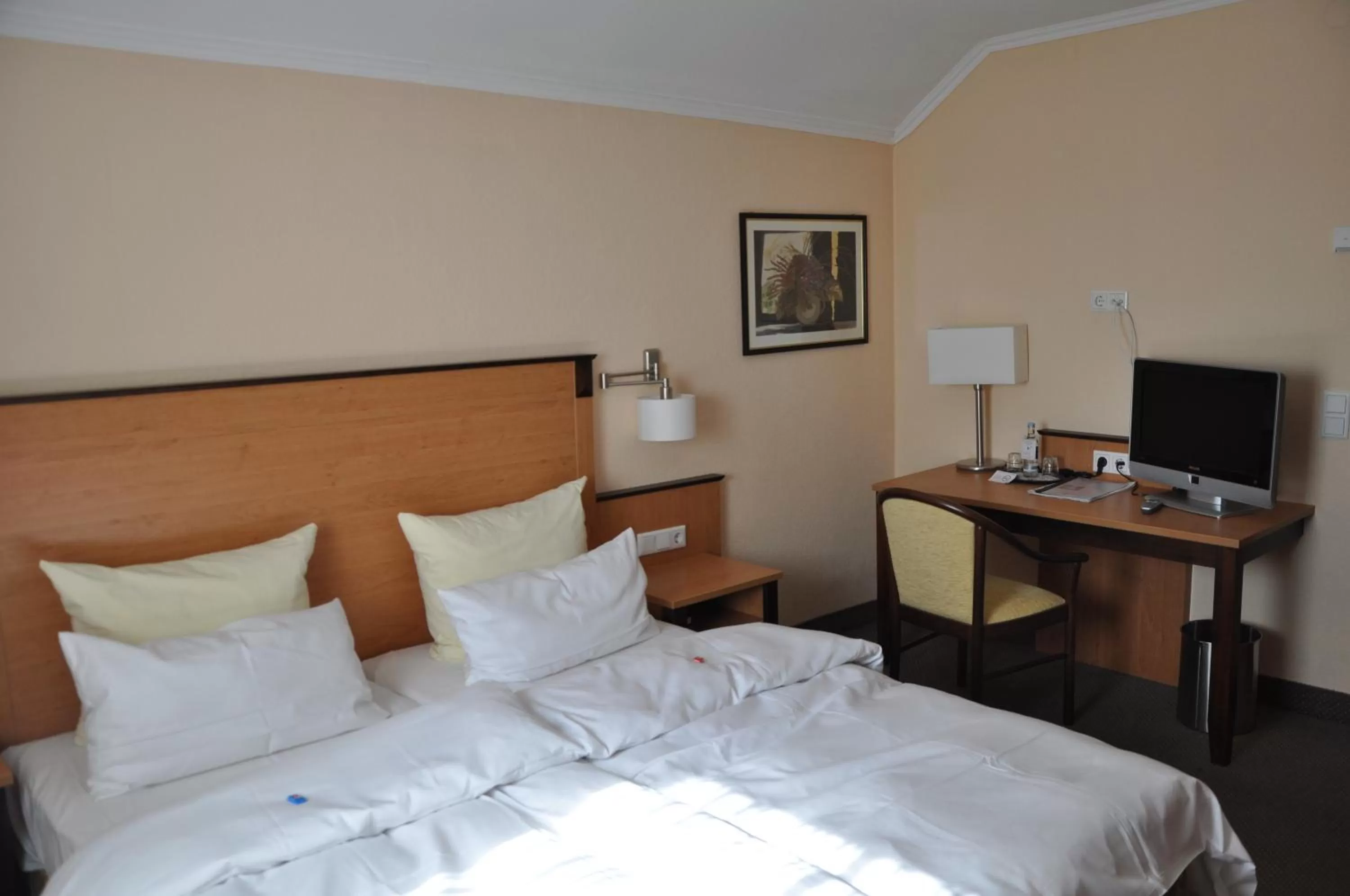 Photo of the whole room, Bed in Hotel Gasthof Vogelsang