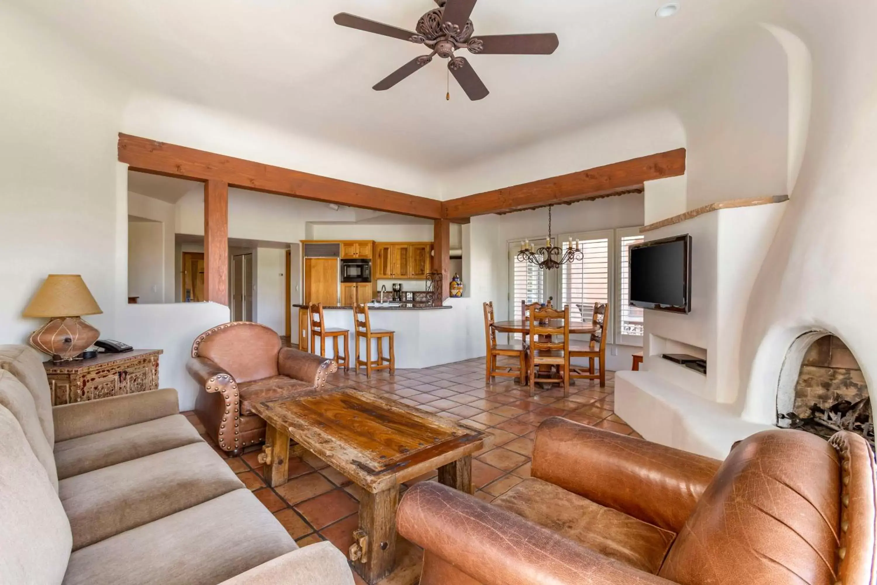 Two-Bedroom King Suite with Two Twin Beds and Balcony/Patio in Hilton Vacation Club Rancho Manana Two-Bedroom King Suite with Two Twin Beds and Balcony/Patio in Hilton Vacation Club Rancho Manana